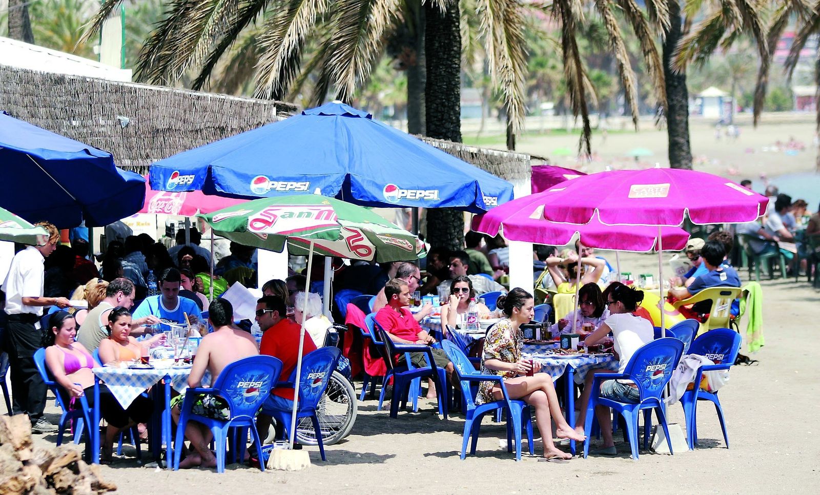 Terraza de uno de los chiringuitos de Málaga.