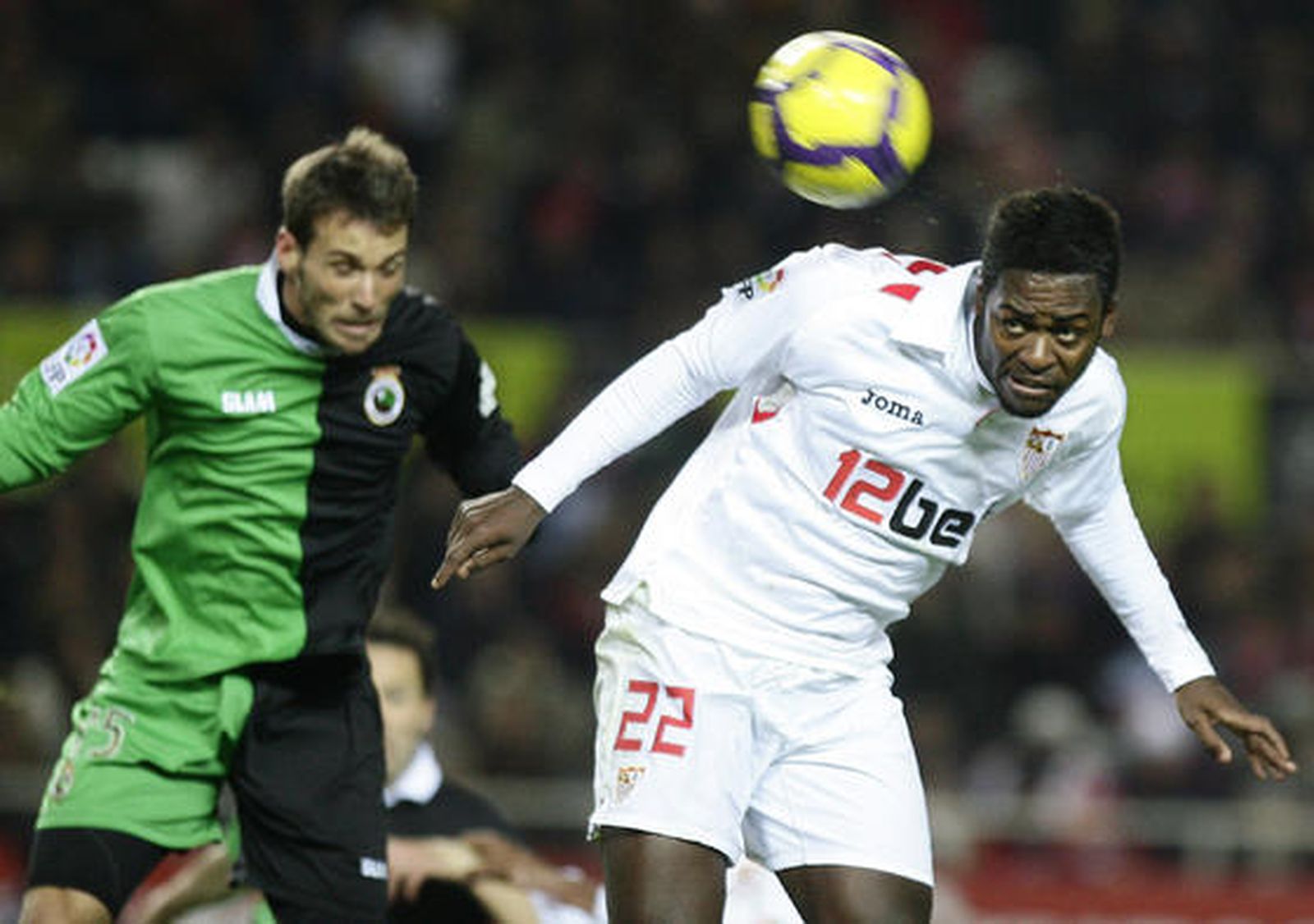 El Sevilla vuelve a ceder puntos en casa. / Antonio Pizarro