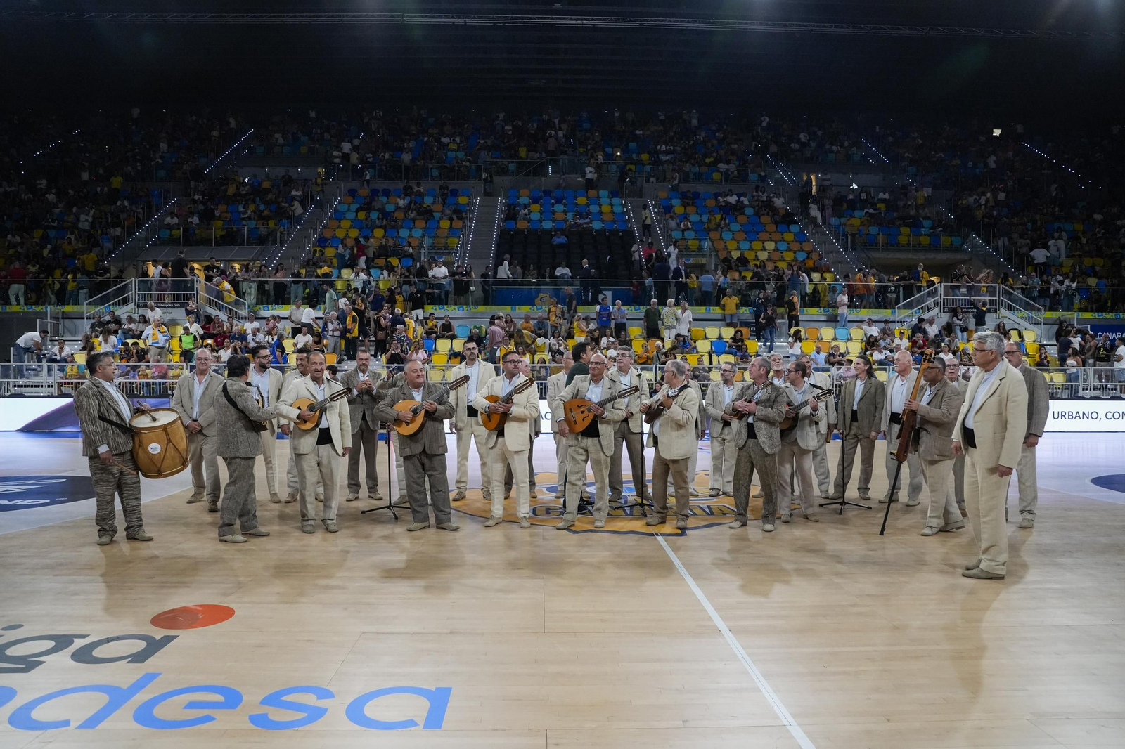 Búscate en las gradas del Gran Canaria-Unicaja
