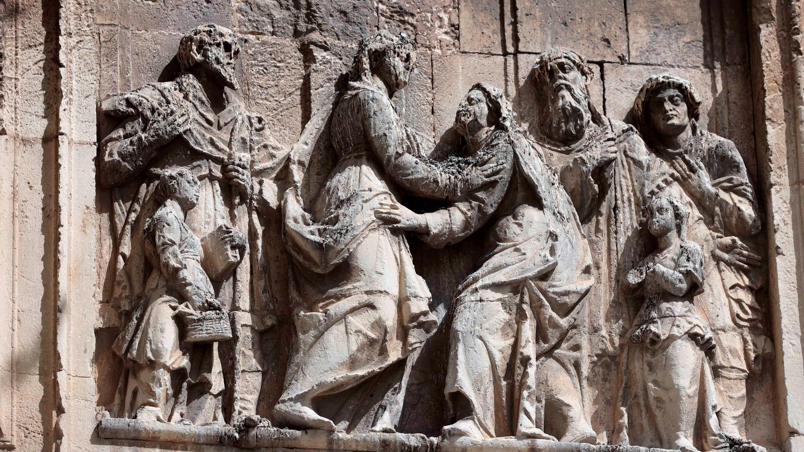 El fabuloso relieve de la Visitación, obra de Andrés de Ocampo.