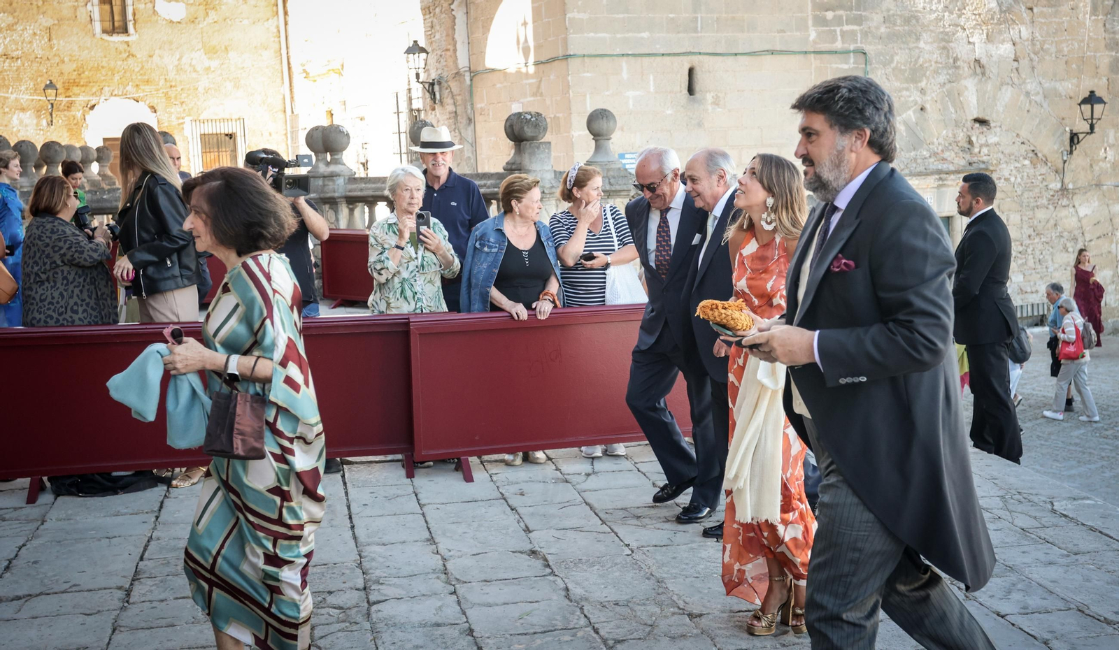Imágenes de los asistentes a la boda de Ana Cristina Portillo Domecq en la Catedral de Jerez Imágenes de los asistentes a la boda de Ana Cristina Portillo Domecq en la Catedral de Jerez