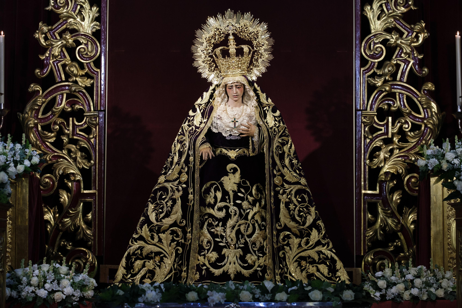 Las imágenes del besamanos a la Virgen de la Amargura