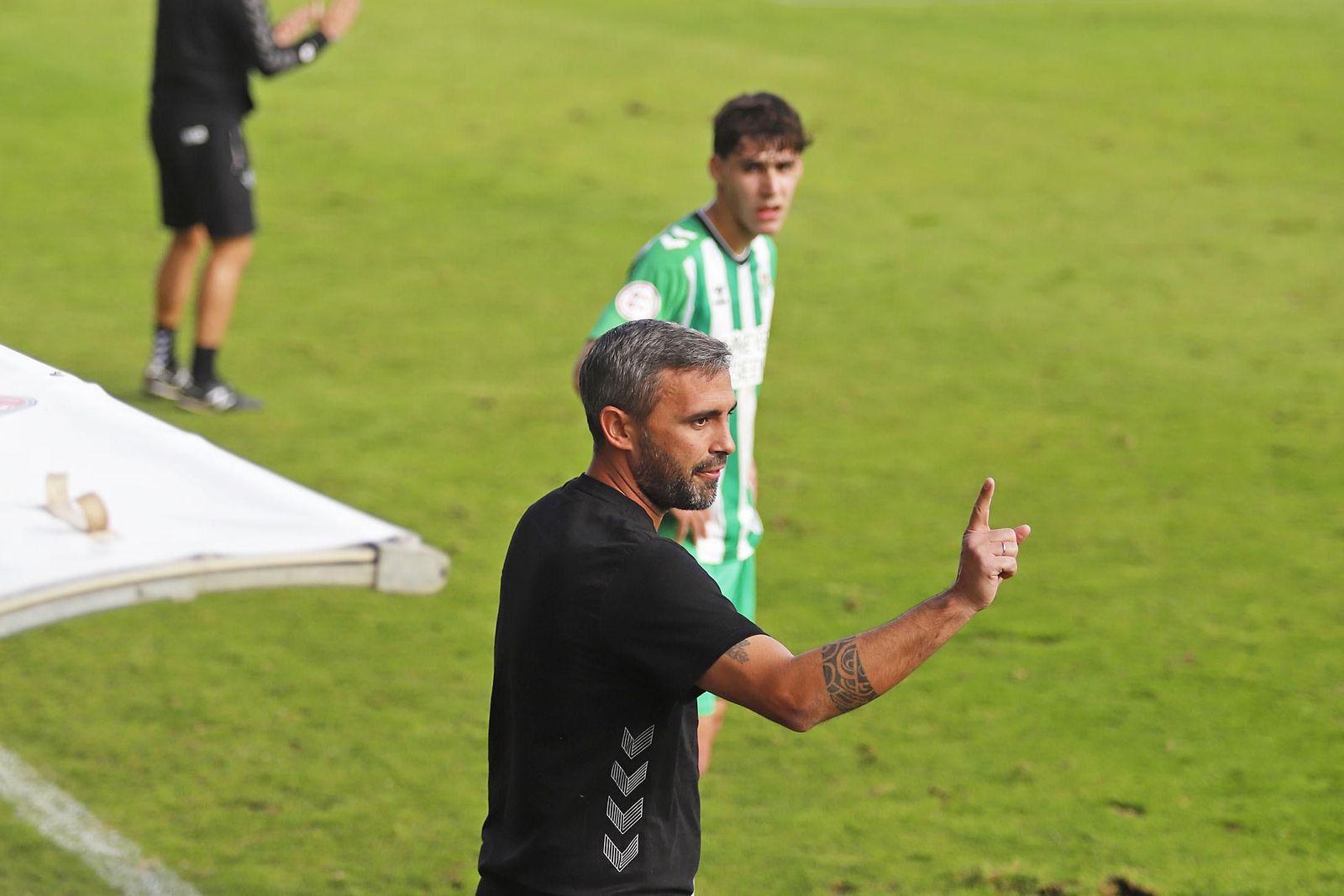 Imágenes destacadas del encuentro entre el San Roque de Lepe y Betis Deportivo