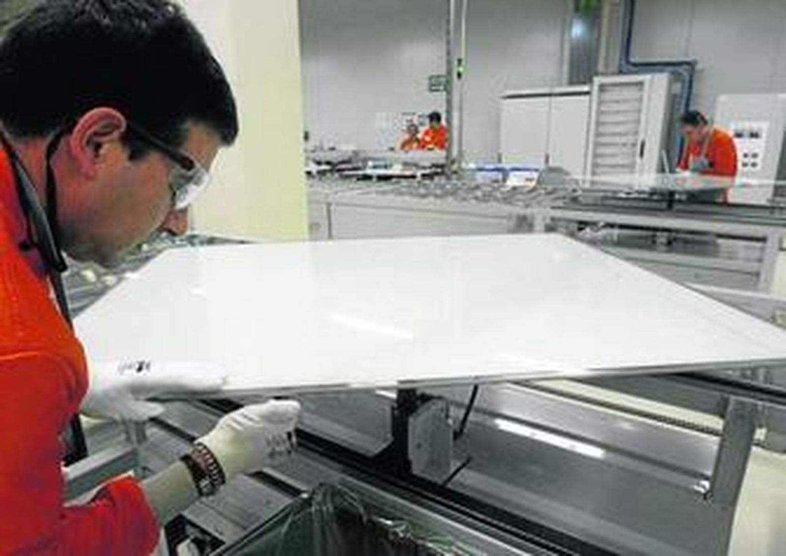 Interior de las instalaciones de Gadir Solar en el polígono El Trocadero, en Puerto Real.