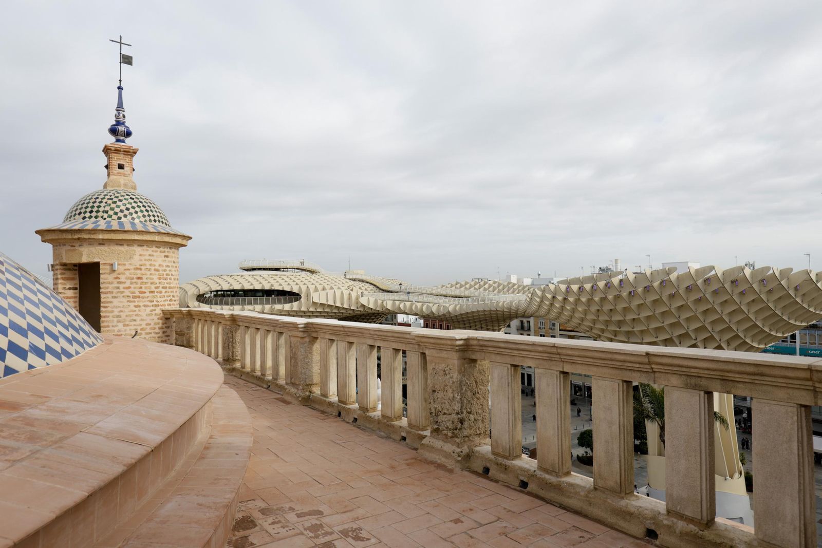 Las imágenes de la visita a las cubiertas de la Iglesia de la Anunciación