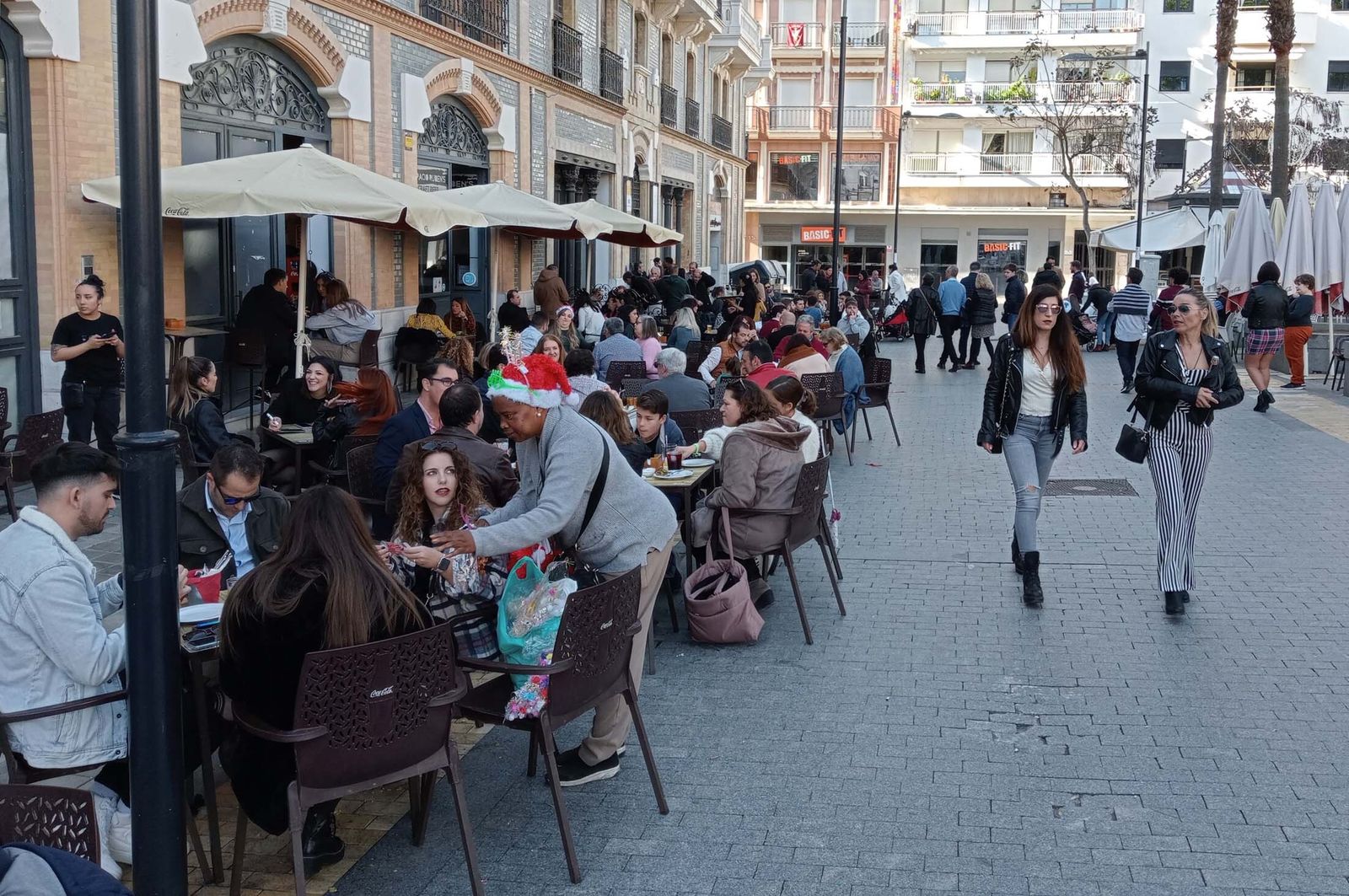 Imágenes del ambiente festivo del 31 de diciembre en Huelva