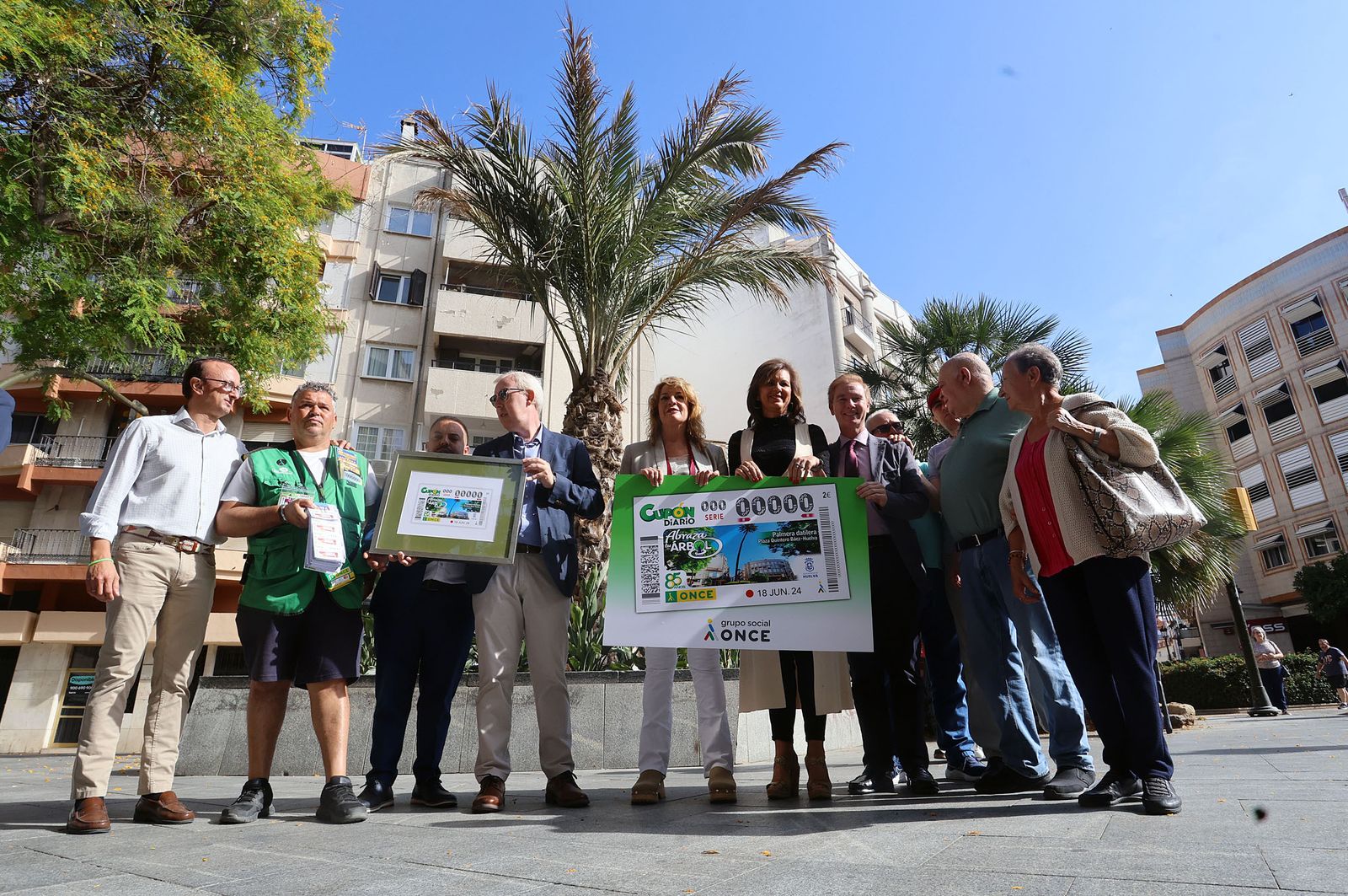 Imágenes de la presentación del cupón de la ONCE dedicado a 'La Palmera'