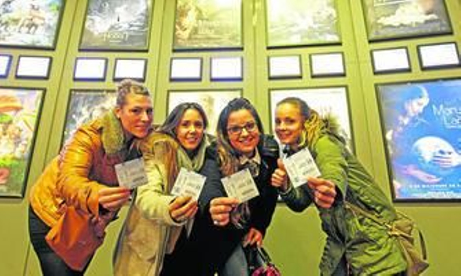 Un grupo de espectadoras, ayer. Un grupo de espectadoras, ayer.