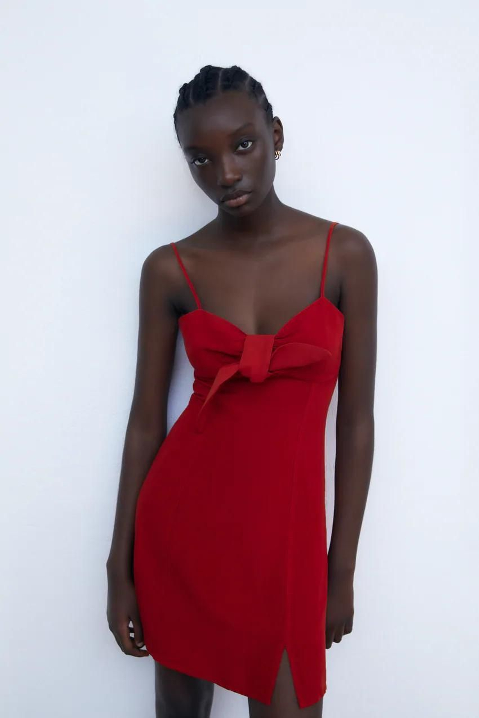 Los 20 vestidos que demuestran que el rojo es el color de la temporada