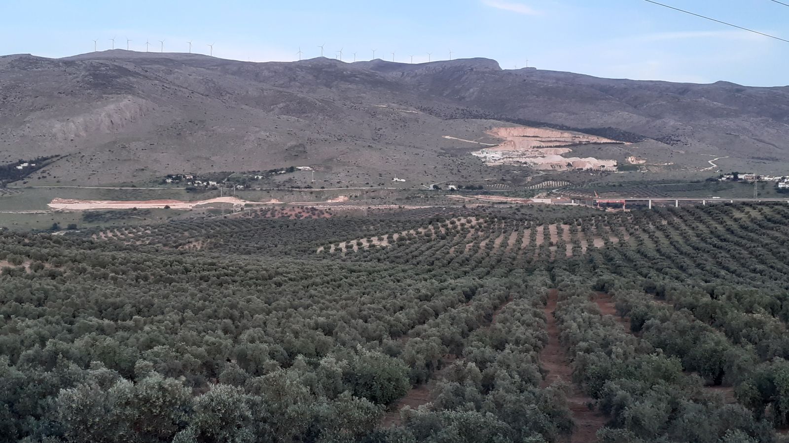 Panorámica actual de las obras del viaducto y del primer kilómetro de la Variante de Loja