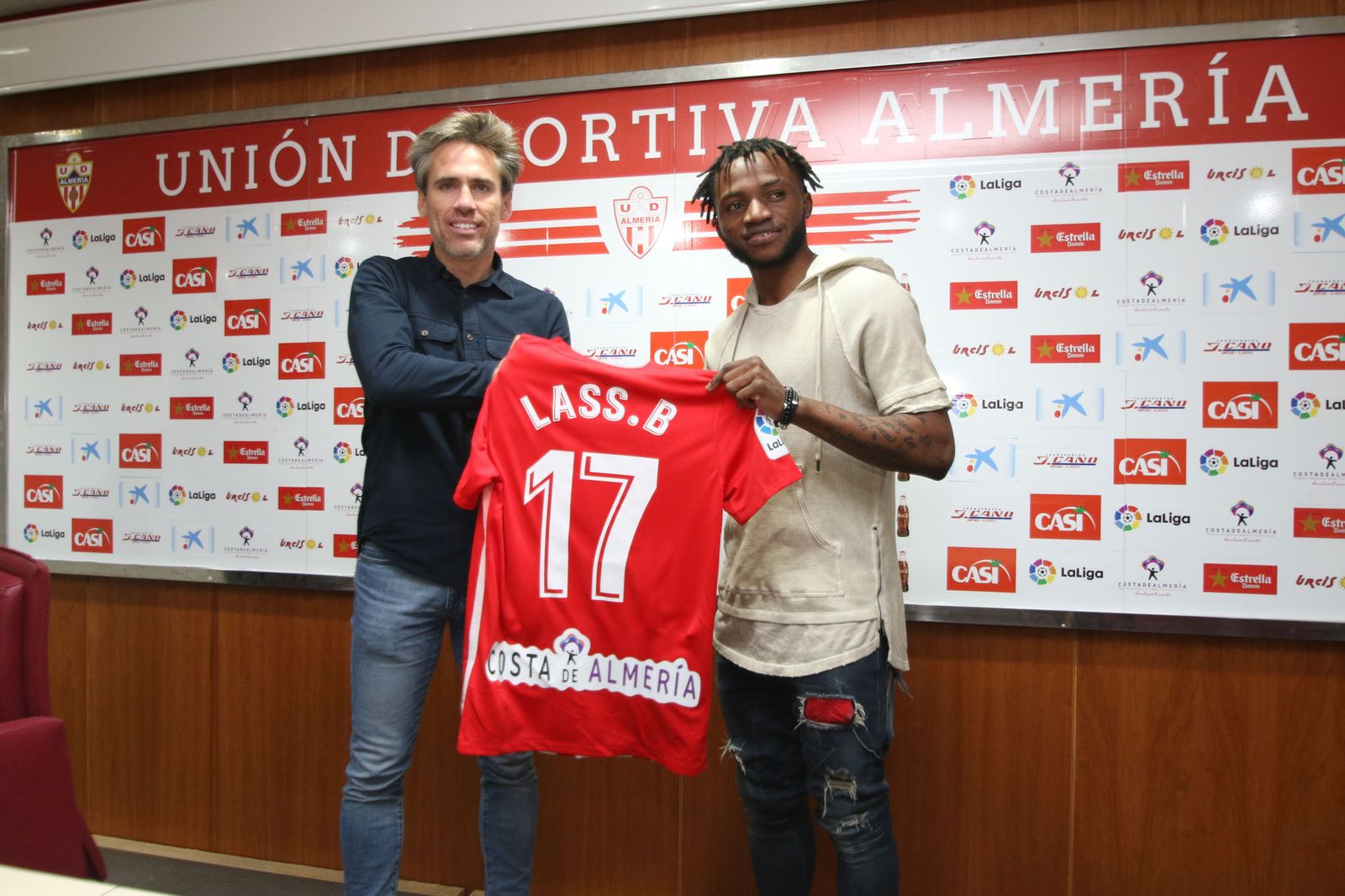 Miguel Ángel Corona y Lass Bangoura.