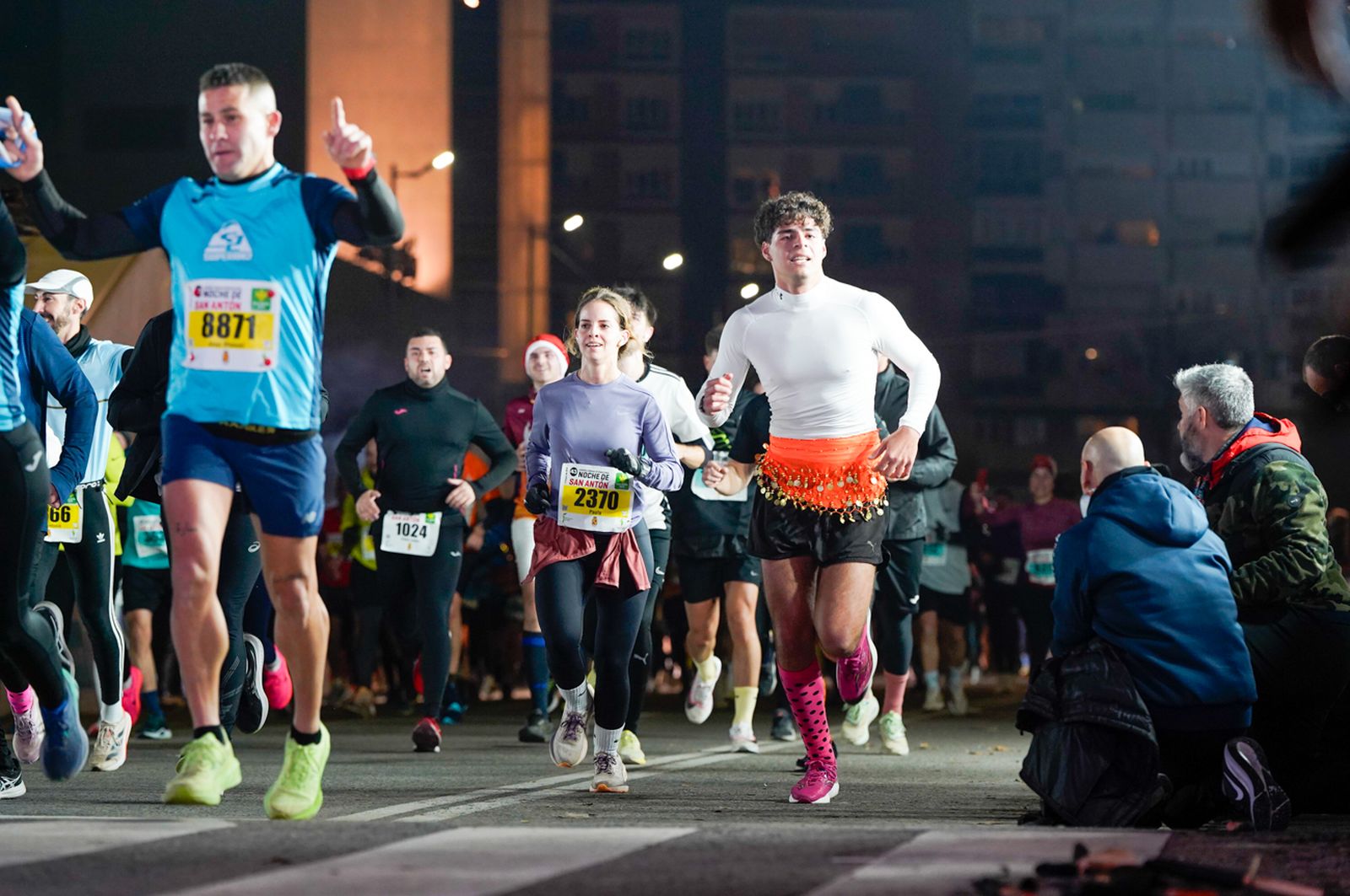 En imágenes: búscate en tu llegada a meta de la Carrera de San Antón 2026 (14)