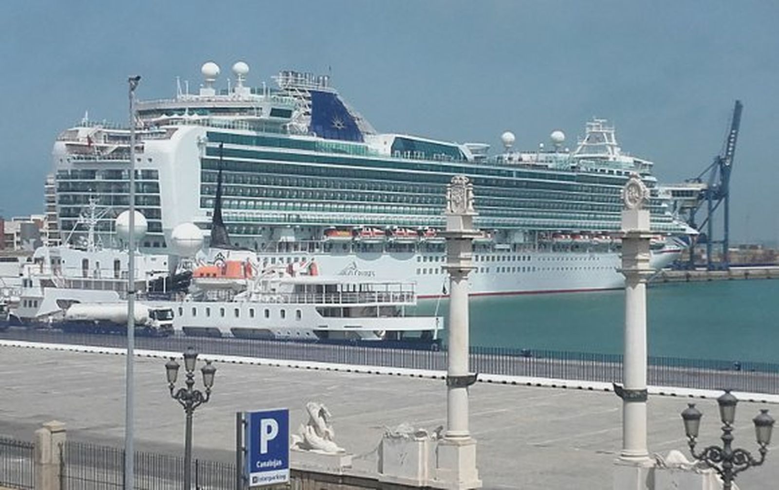 83 pasajeros del buque Serenissima inician hoy su crucero desde el puerto