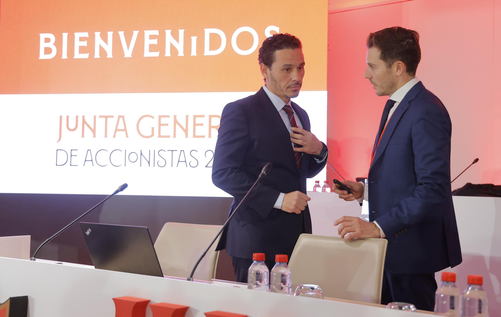 Las fotos de la Junta General de Accionistas del Sevilla fc