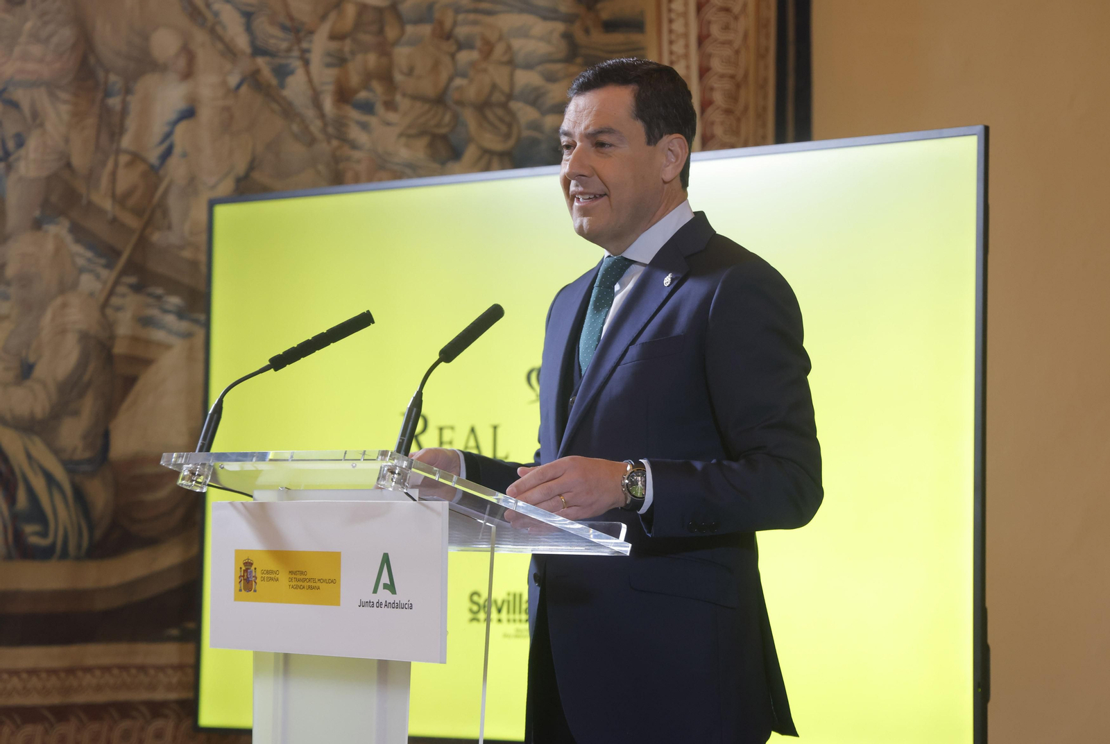 La firma histórica para construir la línea 3 del Metro de Sevilla, en imágenes