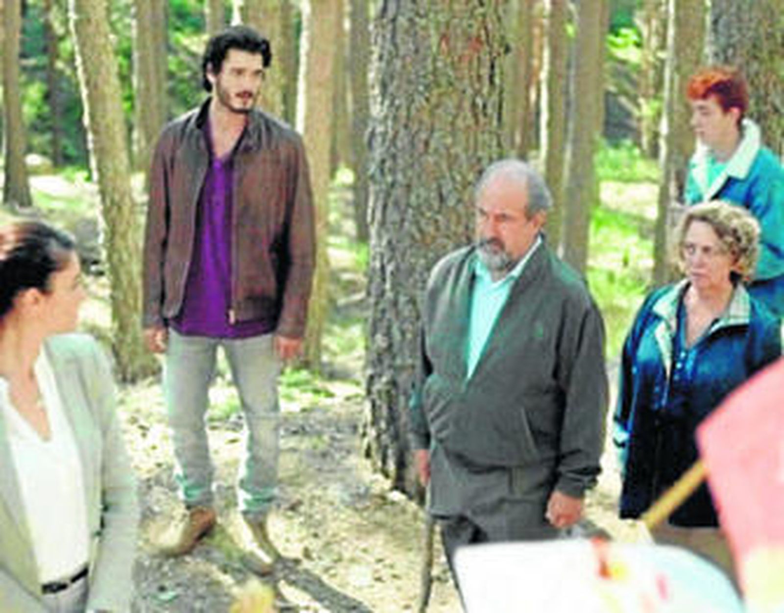 Antena 3 pone a un pueblo entero 'Bajo sospecha'