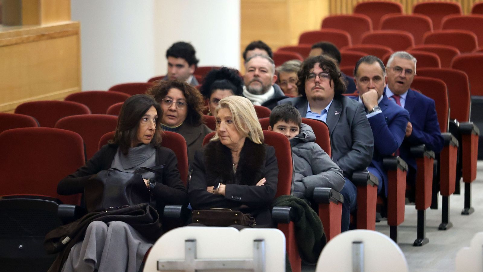 Imágenes de la bendición de María Santísima de los Enfermos y Reina de Todos los Santos