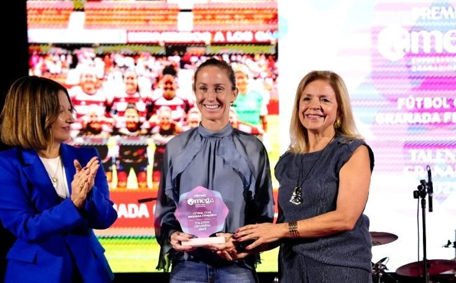 Lauri junto María del Carmen Rodríguez Zurita.