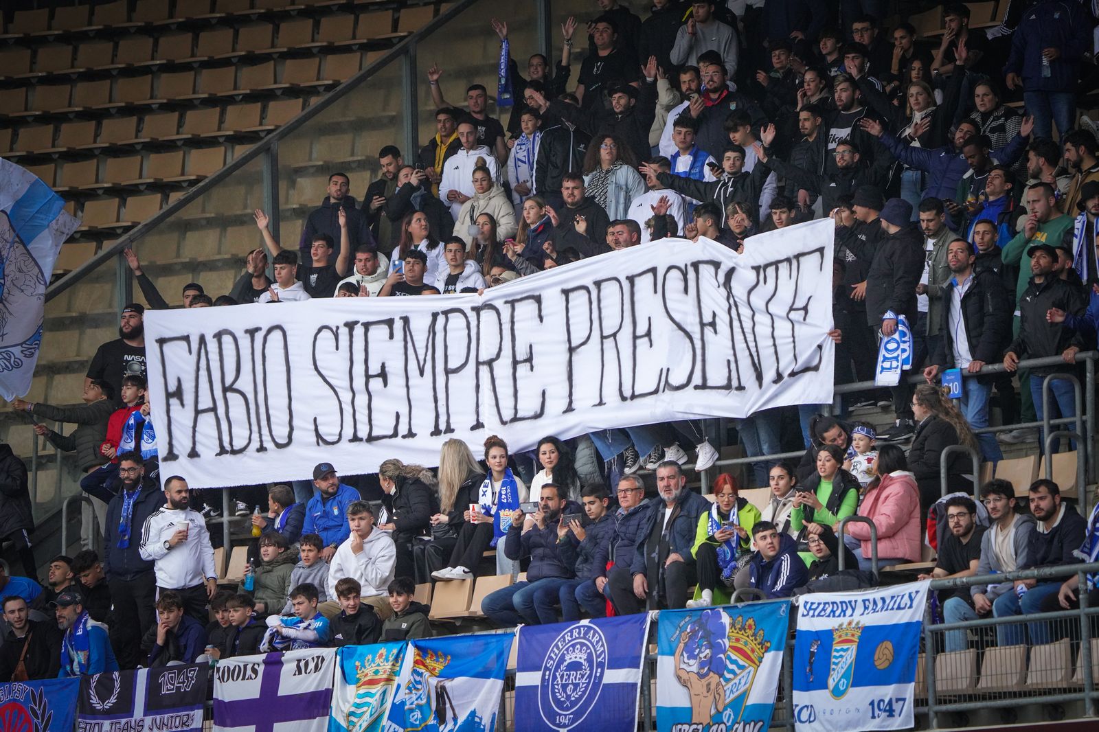 Búscate en el partido del Xerez CD - Cabecense