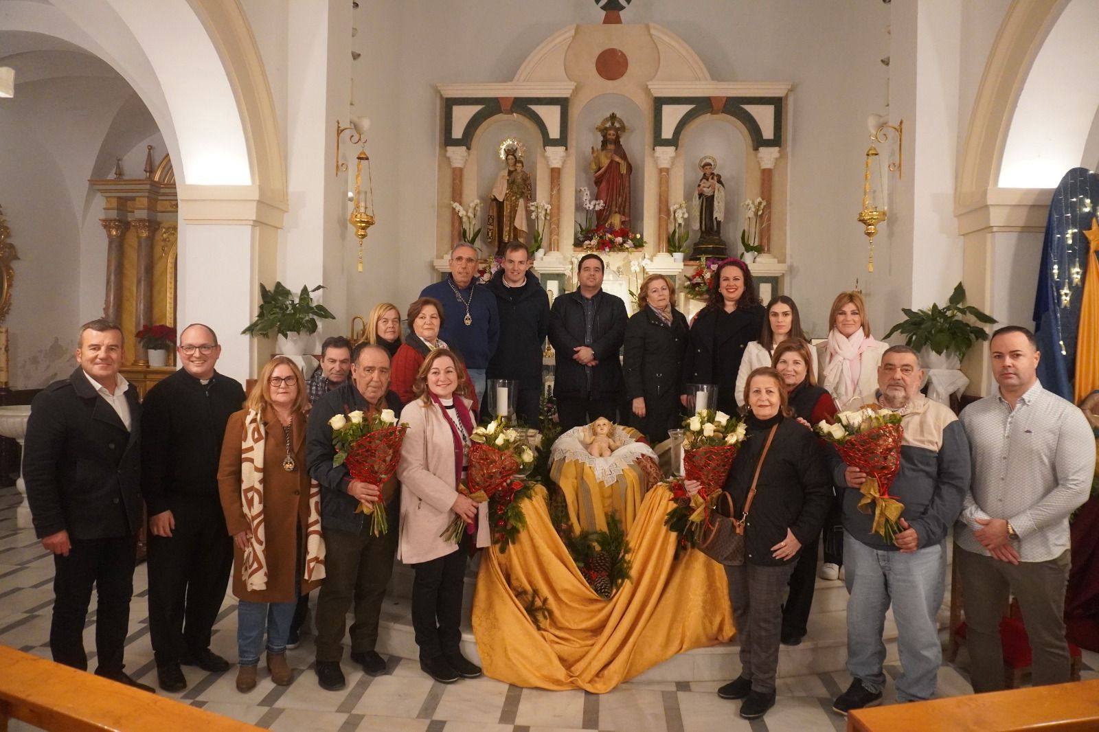 Imágenes de la cabalgata de Carboneras: más de 1.700 caramelos repartidos