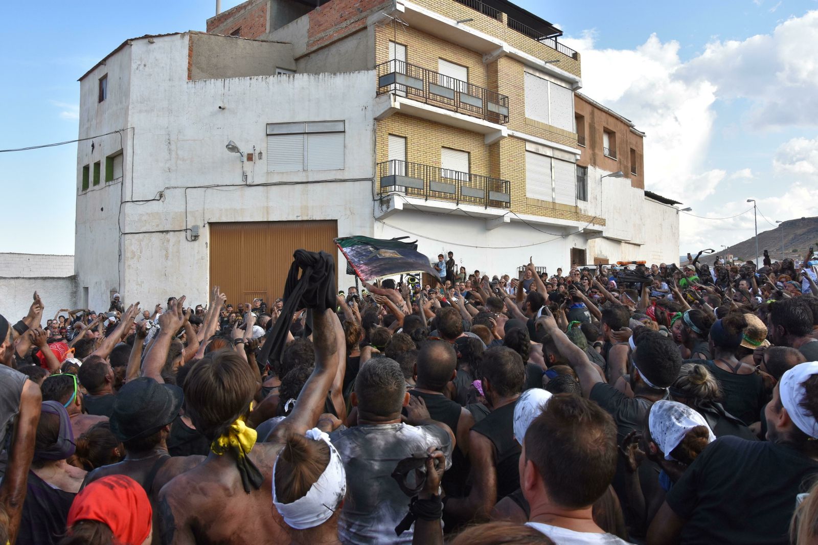 Imágenes del Cascamorras en Baza