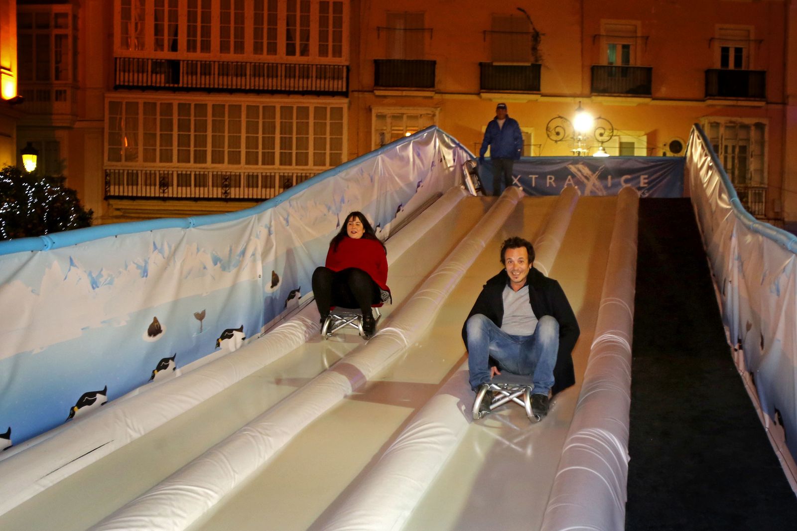 Inauguración del alumbrado extraordinario de Navidad, la pista de Hielo y la Feria de Artesanía