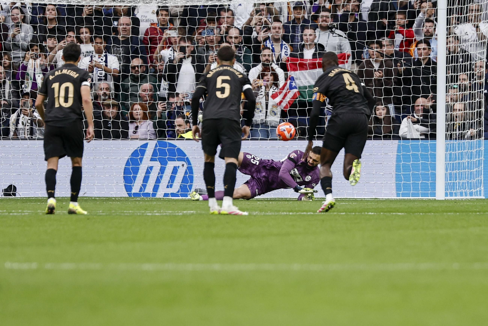 Las fotos de la derrota del Real Madrid ante el Valencia