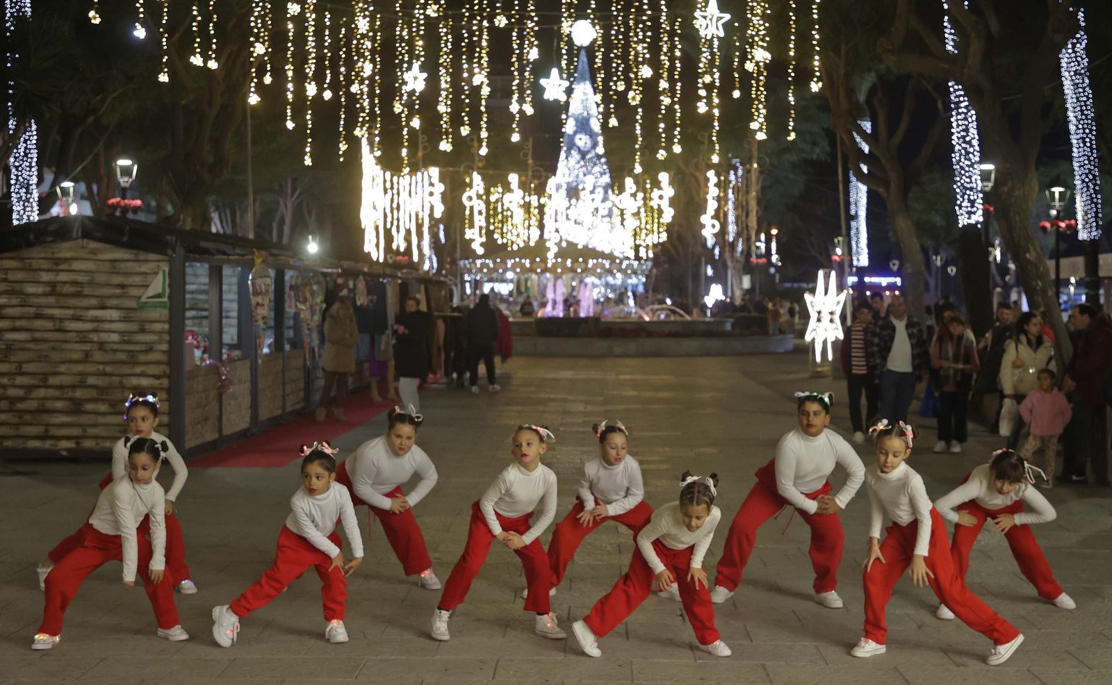 El alumbrado navideño de San Roque, en imágenes