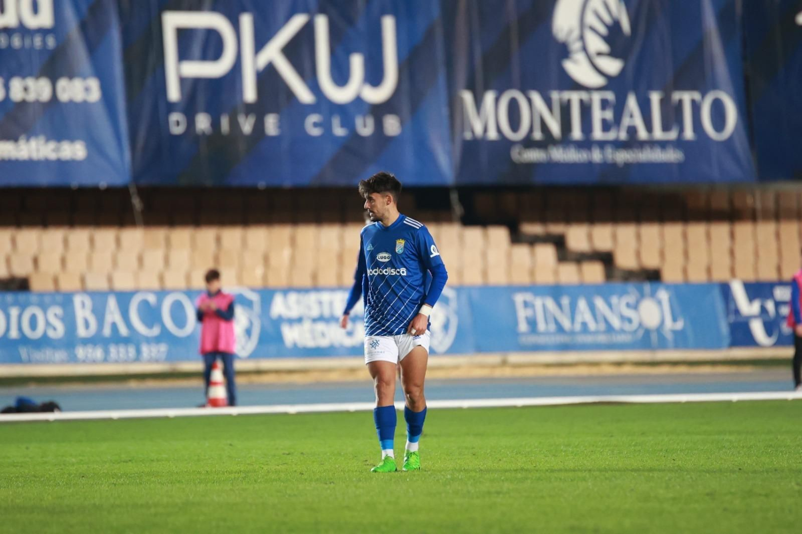 El delantero Iván Acosta abandona el Xerez CD para buscar minutos en otro equipo.