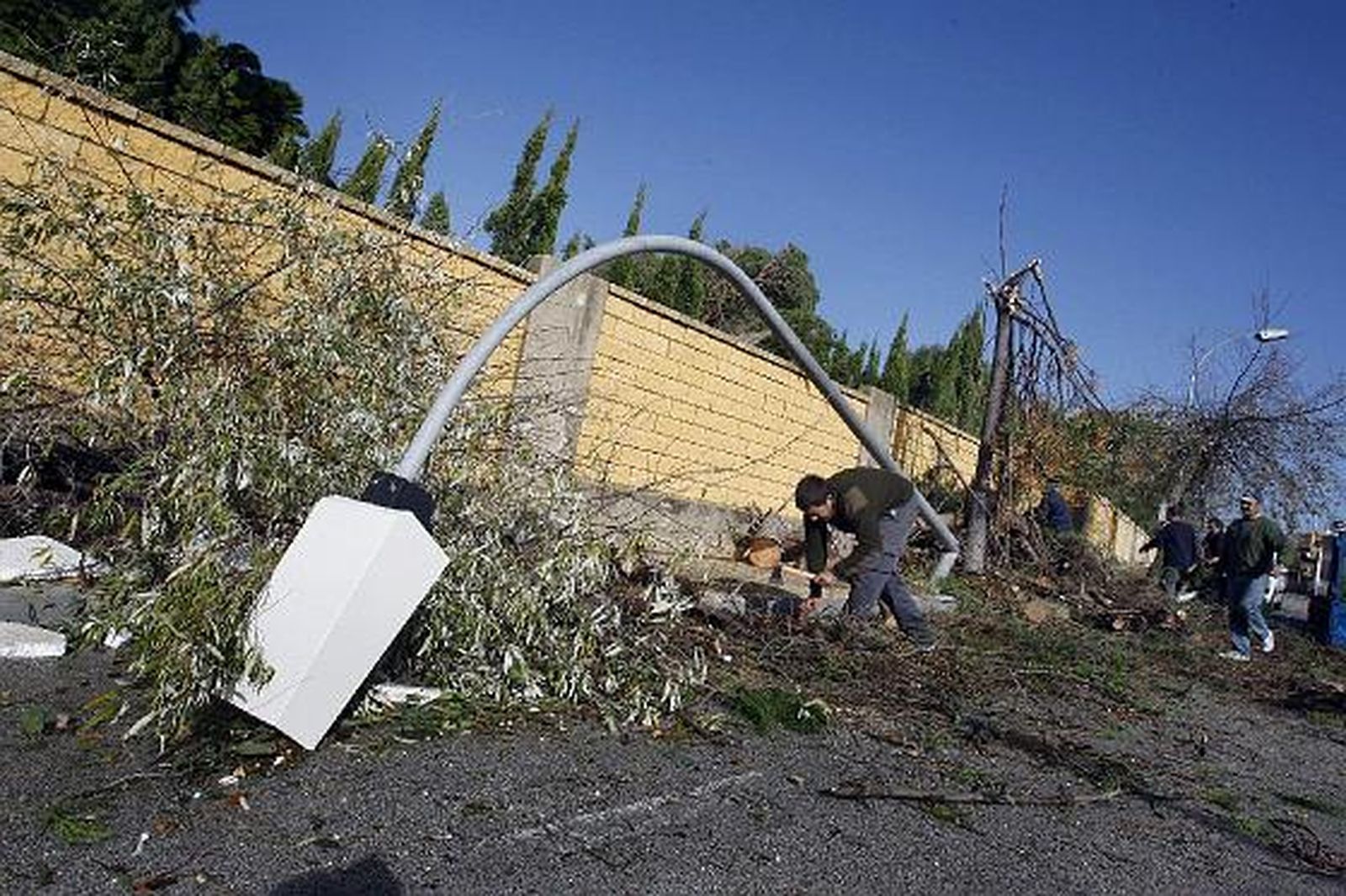 La lluvia y el viento causan múltiples destrozos en varias localidades de la provincia. 

Foto: Fito Carreto