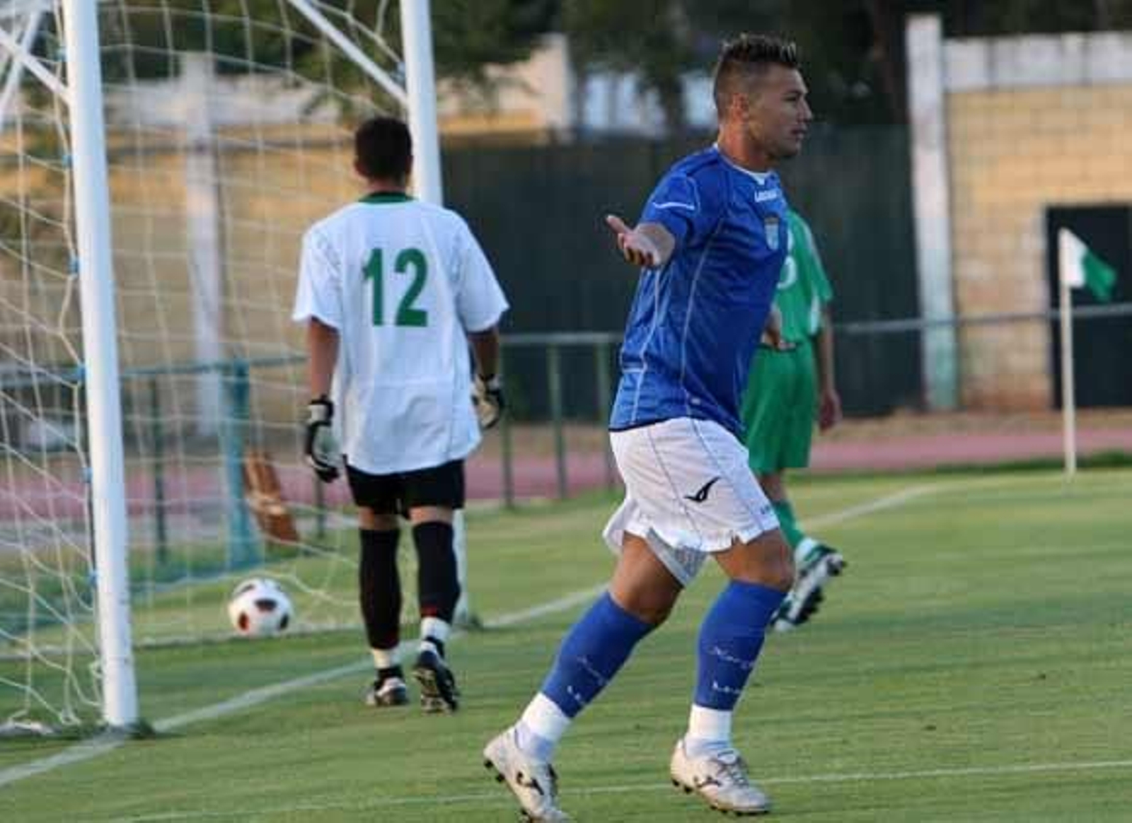 El Deportivo de Javi López golea al combinado roteño 7-0 en un primer partido de pretemporada en el que todos sus delanteros ven puerta

Foto: Juan Carlos Toro