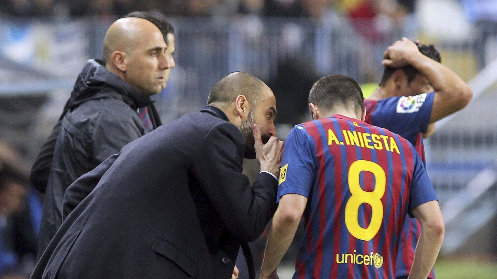 Las fotos de Andrés Iniesta en La Rosaleda con España y el Barcelona Las fotos de Andrés Iniesta en La Rosaleda con España y el Barcelona