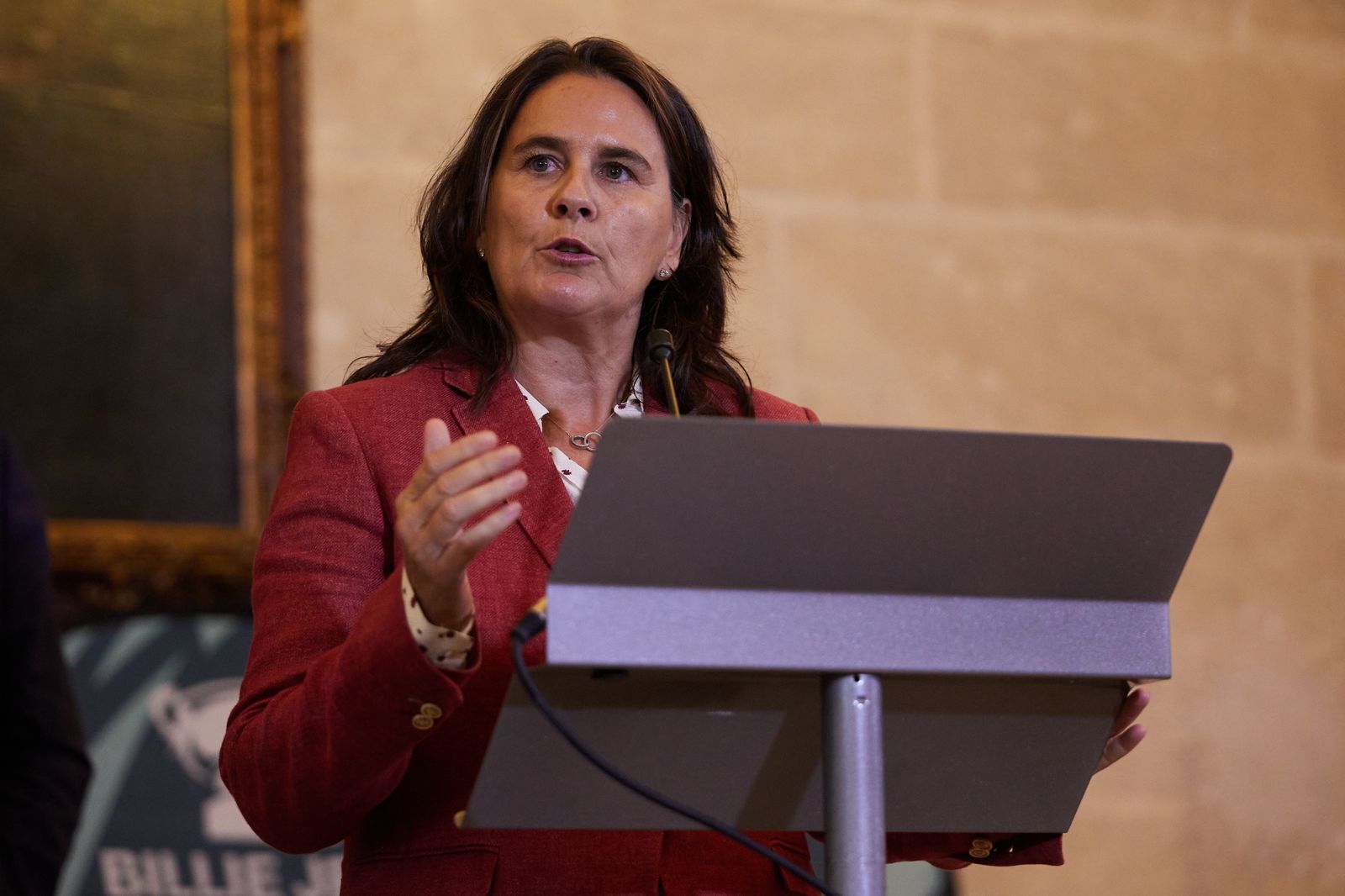 Las fotos de la Copa Billie Jean King con el alcalde jugando al tenis