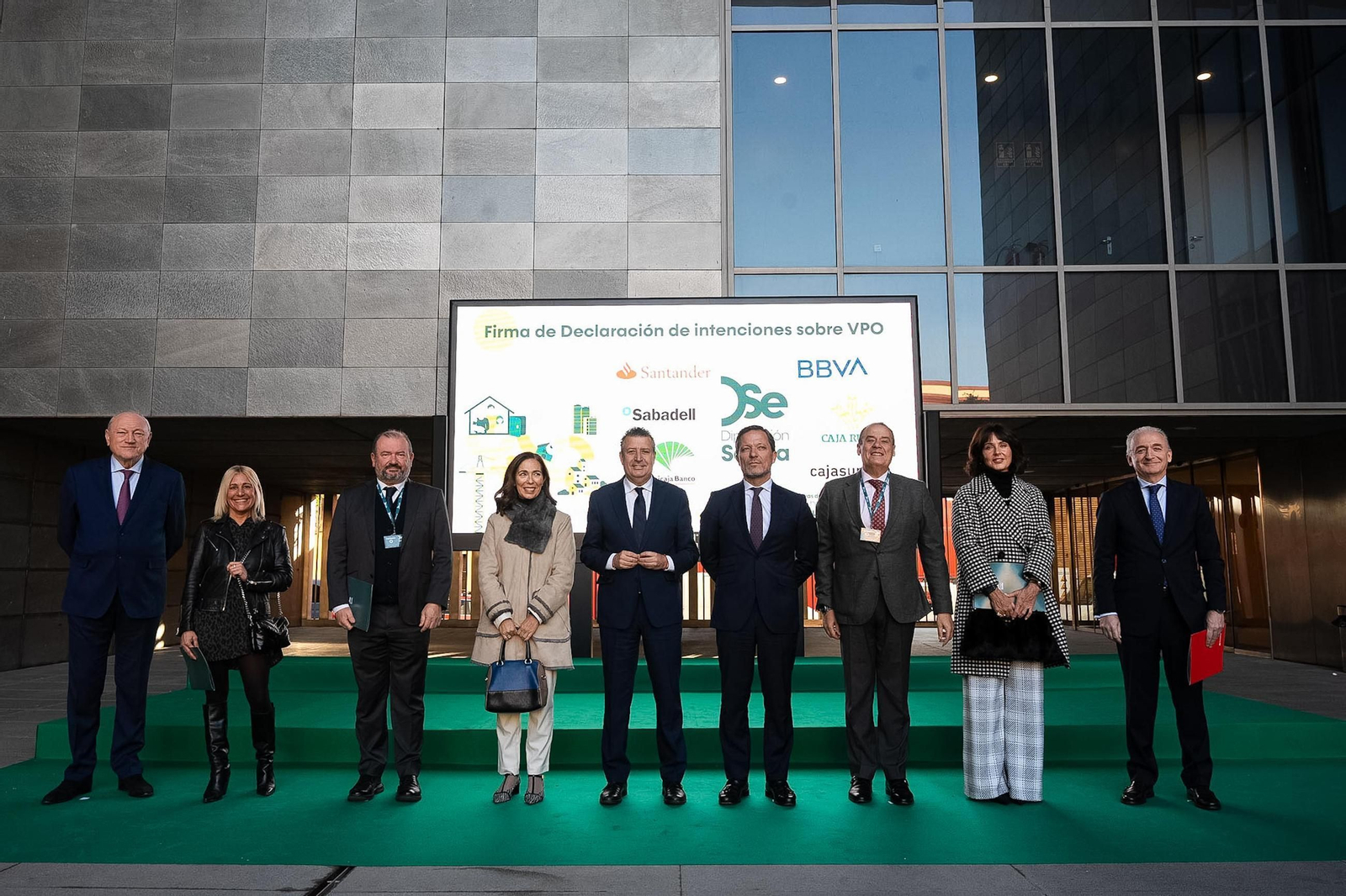 Firma del protocolo para la construcción de viviendas públicas.