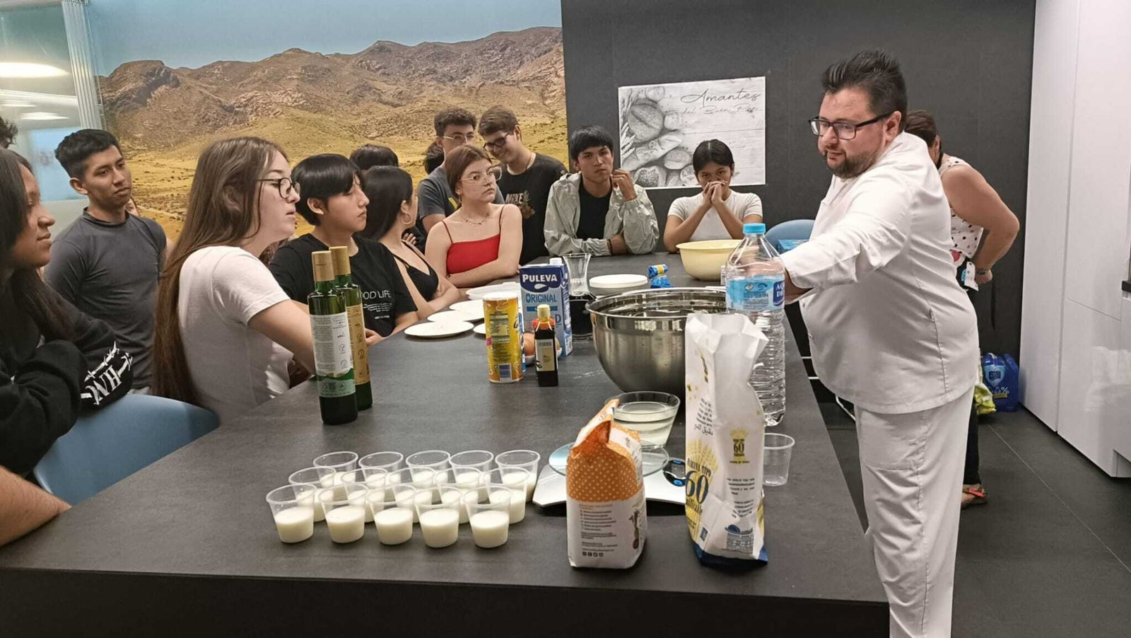 David Soriano, presidente de Amantes del Buen Pan, impartiendo la teoría.