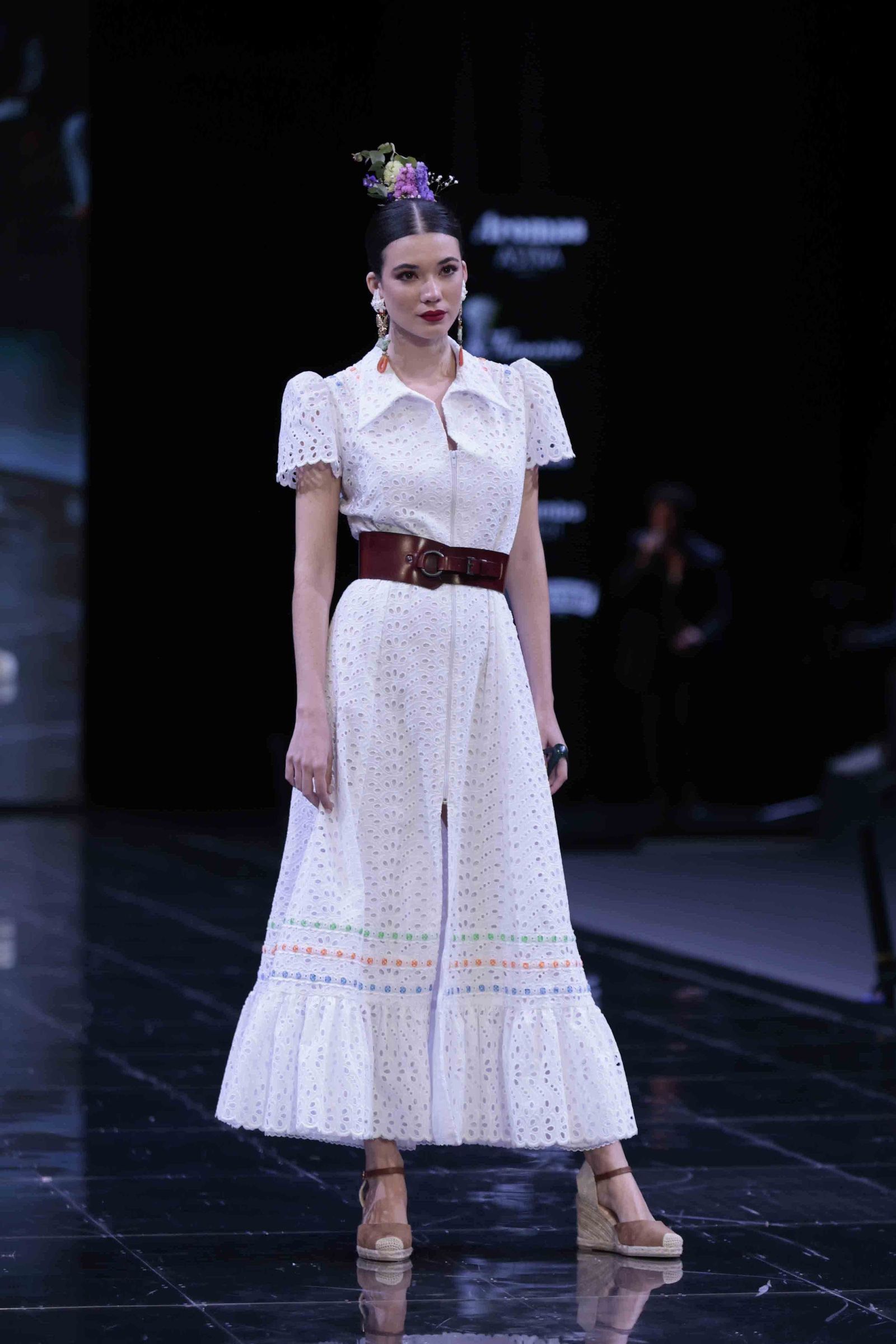 Desfile de Pilar Rubio en SIMOF de 2024, todas las fotos