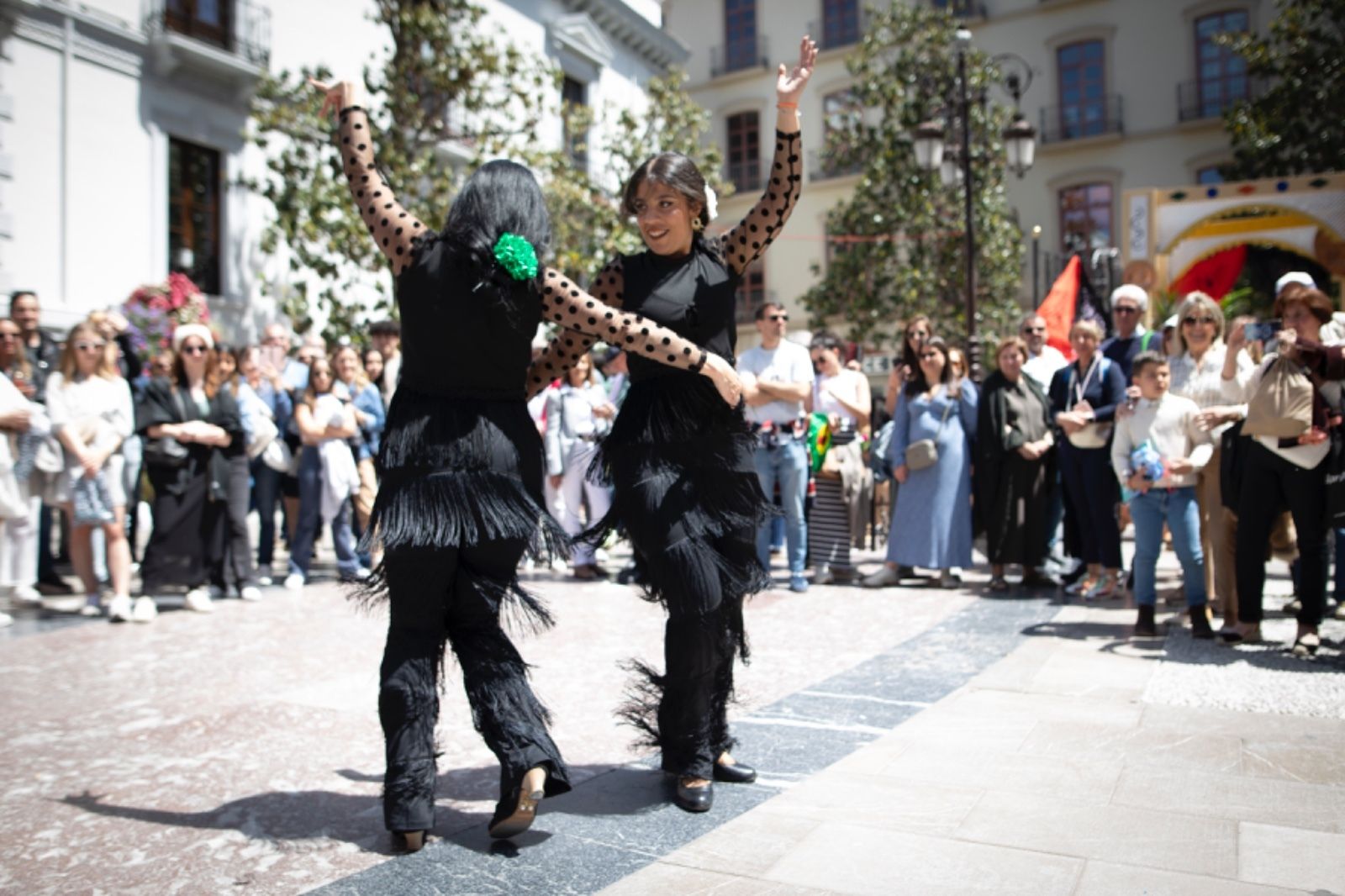 Los mejores momentos del primer día de Cruces en Granada en fotos