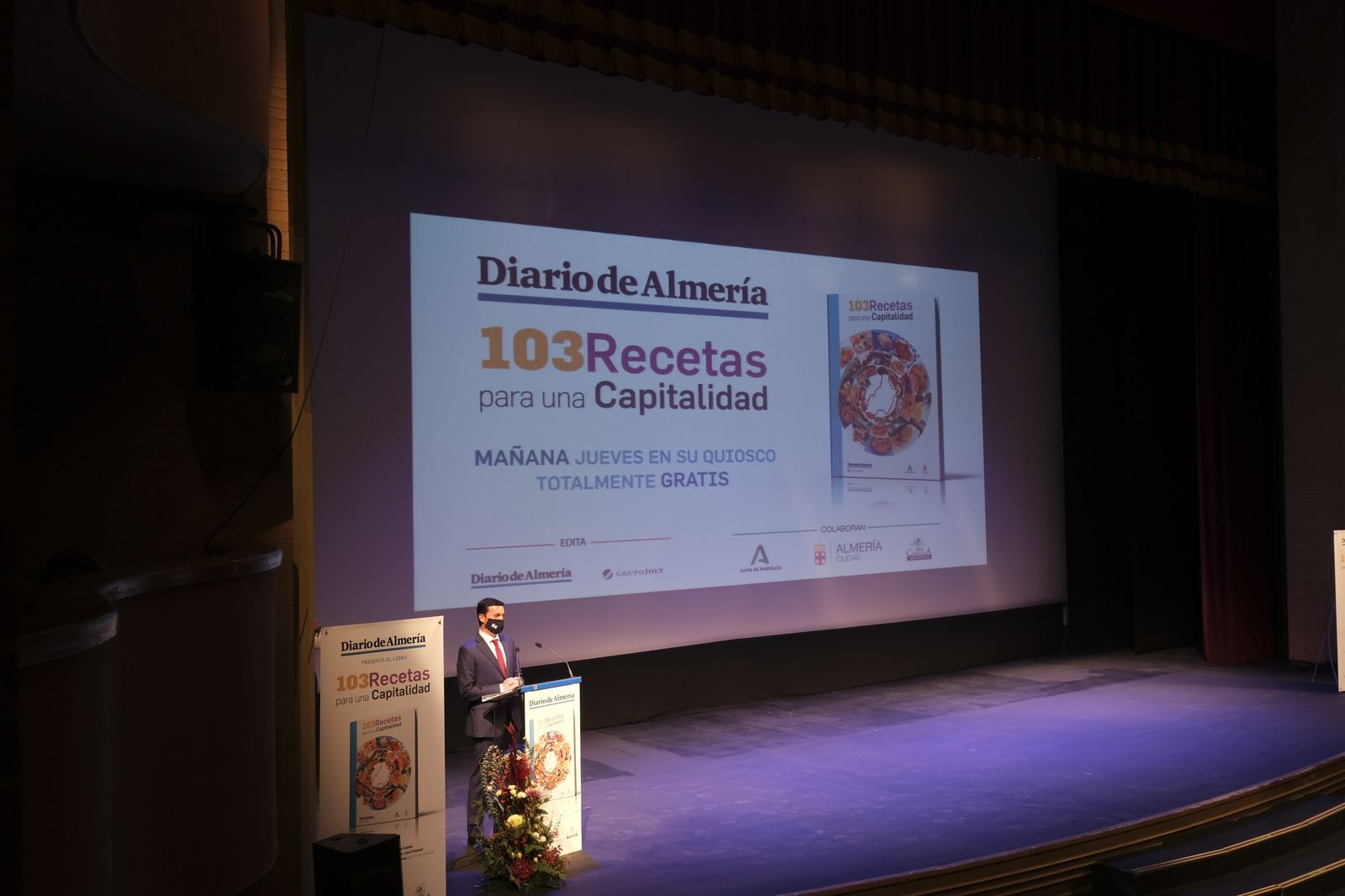 Fotogalería presentación libro '103 Recetas para una Capitalidad'. Almería