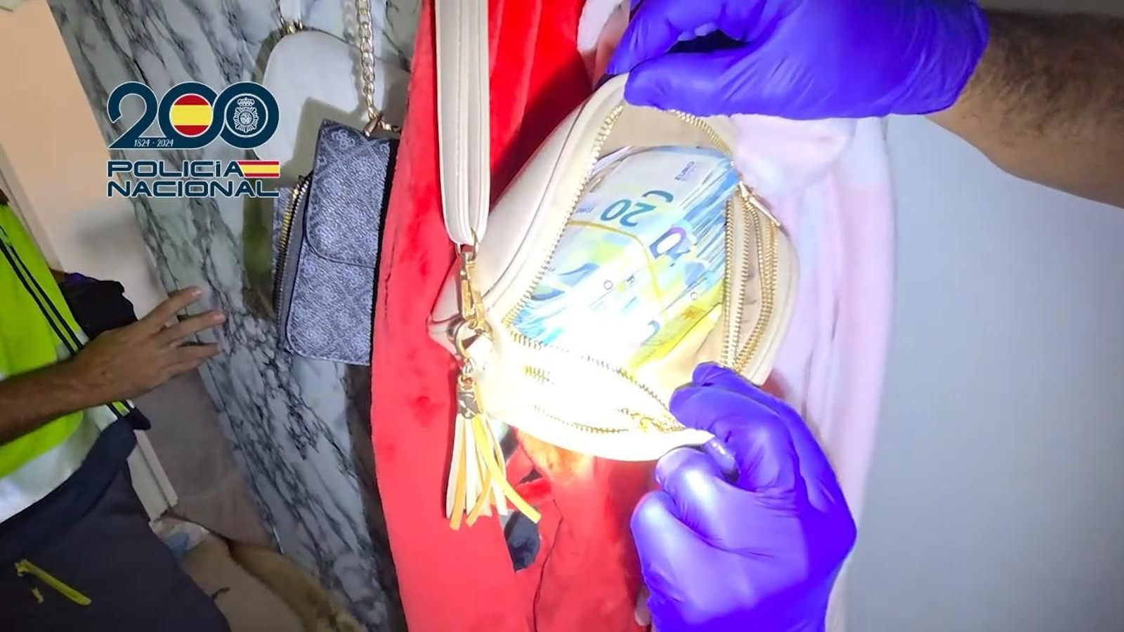 Así ha sido la operación policial para desarticular una organización criminal dedicada a la venta de armas de fuego y al tráfico de drogas