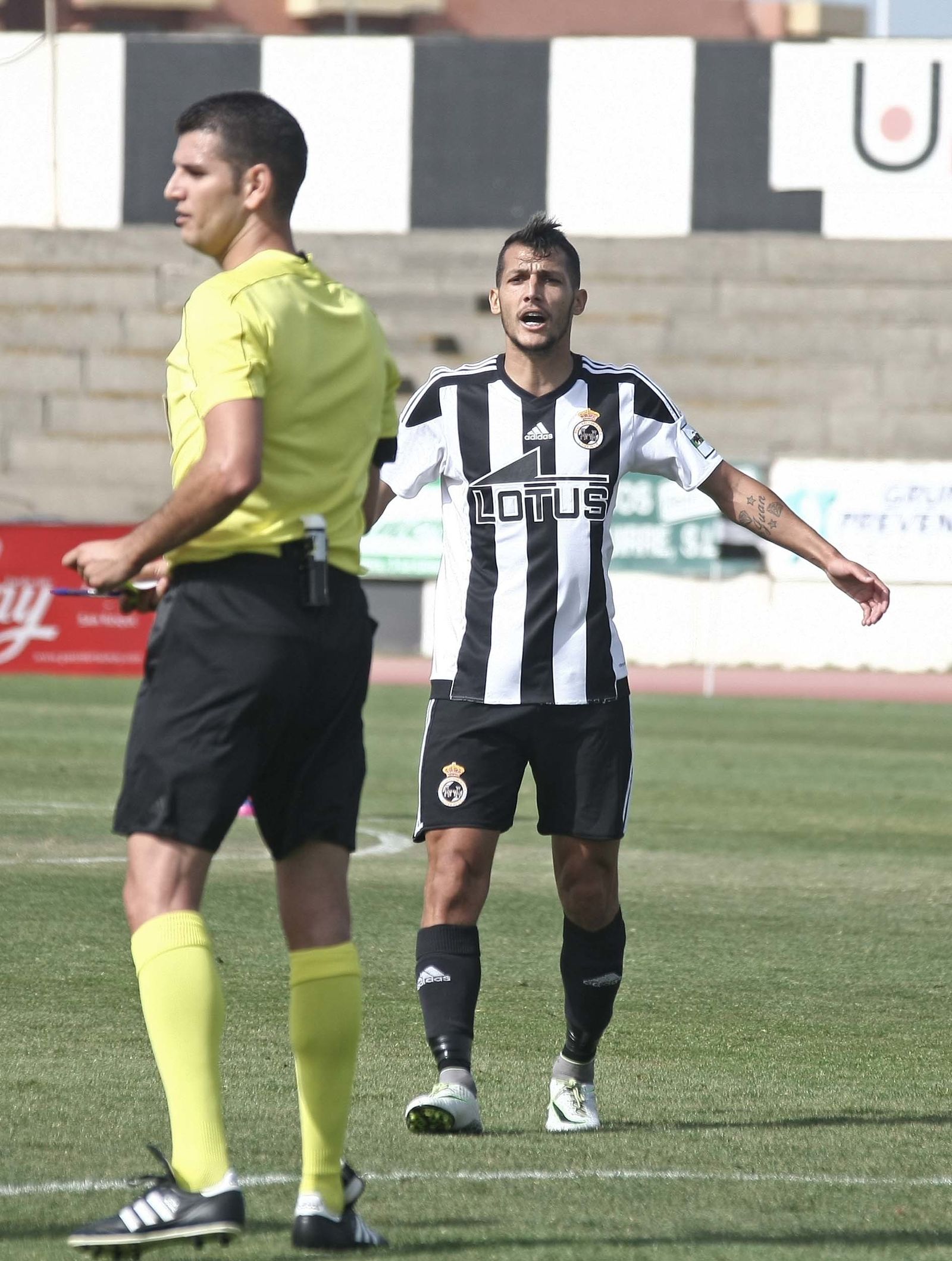 Las imágenes del Balona-Granada B