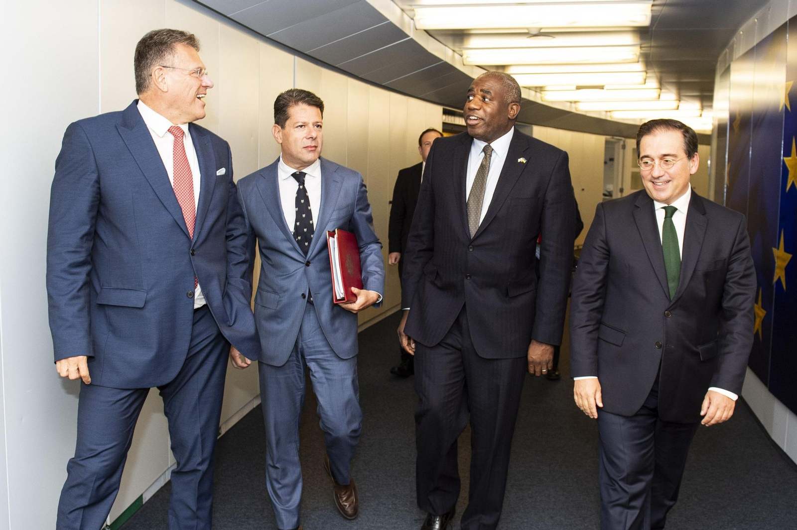 El ministro principal de Gibraltar, Fabián Picardo (2i), el ministro de Asuntos Exteriores británico, David Lammy (2d), su homólogo español, José Manuel Albares (d), y el vicepresidente ejecutivo de la Comisión Europea, Maros Sefcovic (i), el pasado septiembre.
