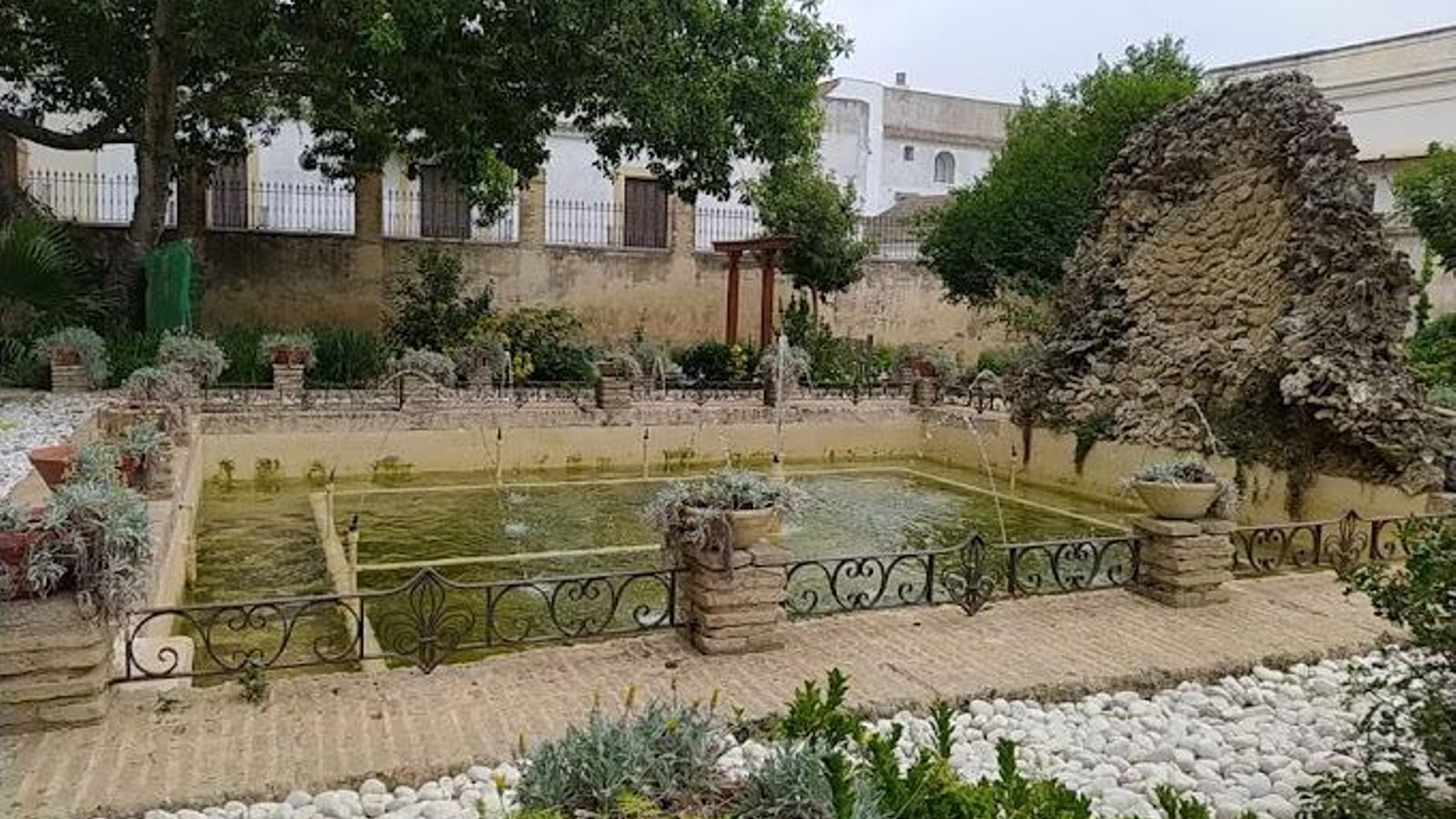 Jardines del Palacio de los Infantes de Orleans – Borbón