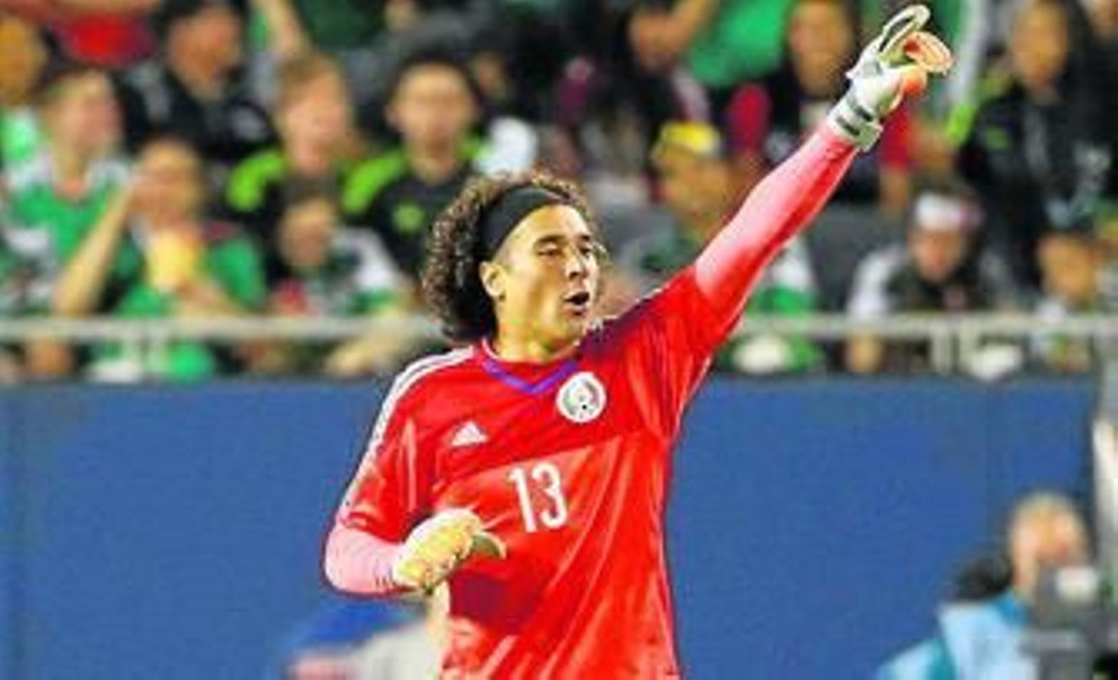Ochoa, durante un partido con México en la Copa de Oro.