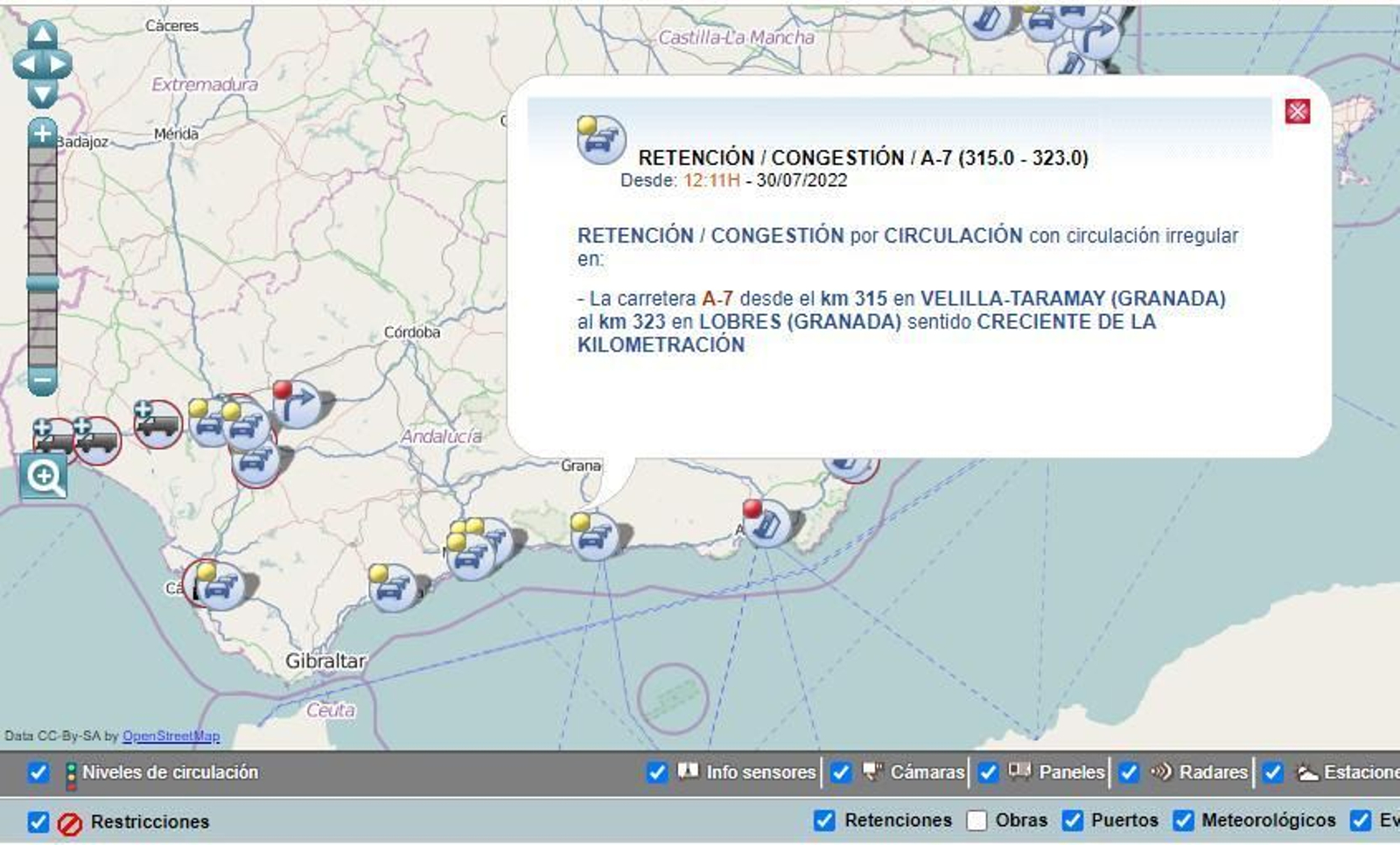 Aviso de la DGT que indica retenciones en la A7 en Granada.