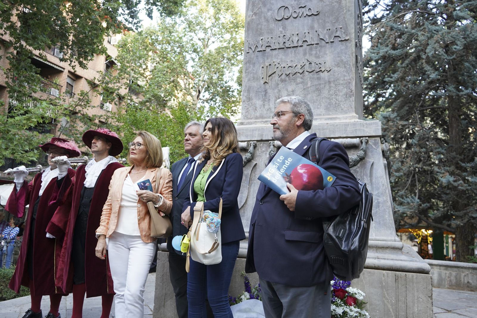 Así ha sido la procesión cívica en recuerdo a Mariana Pineda