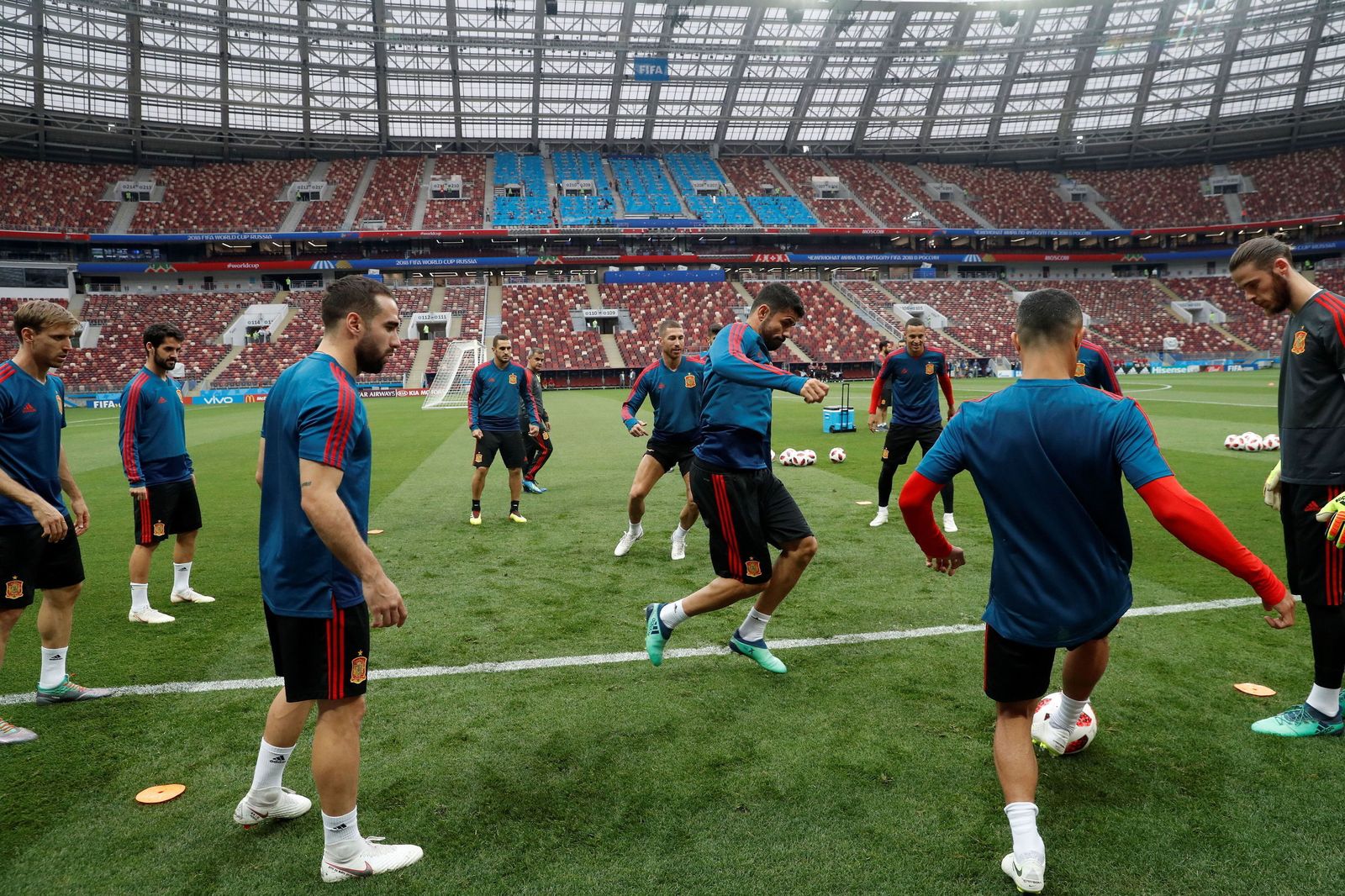 Entrenamiento de la selección en el estadio del encuentro.