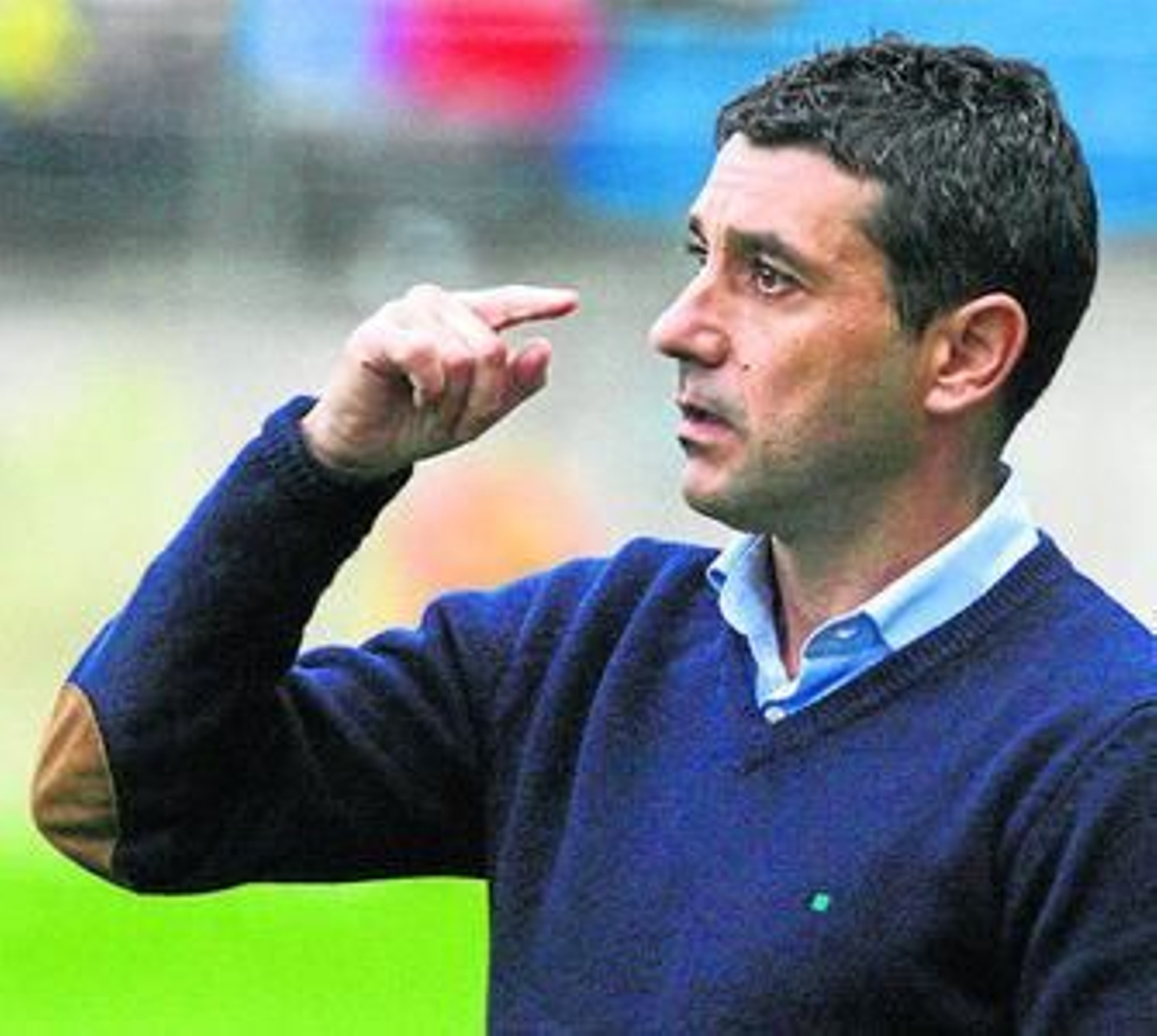 Pepe Masegosa le pide cabeza a sus jugadores durante el choque.