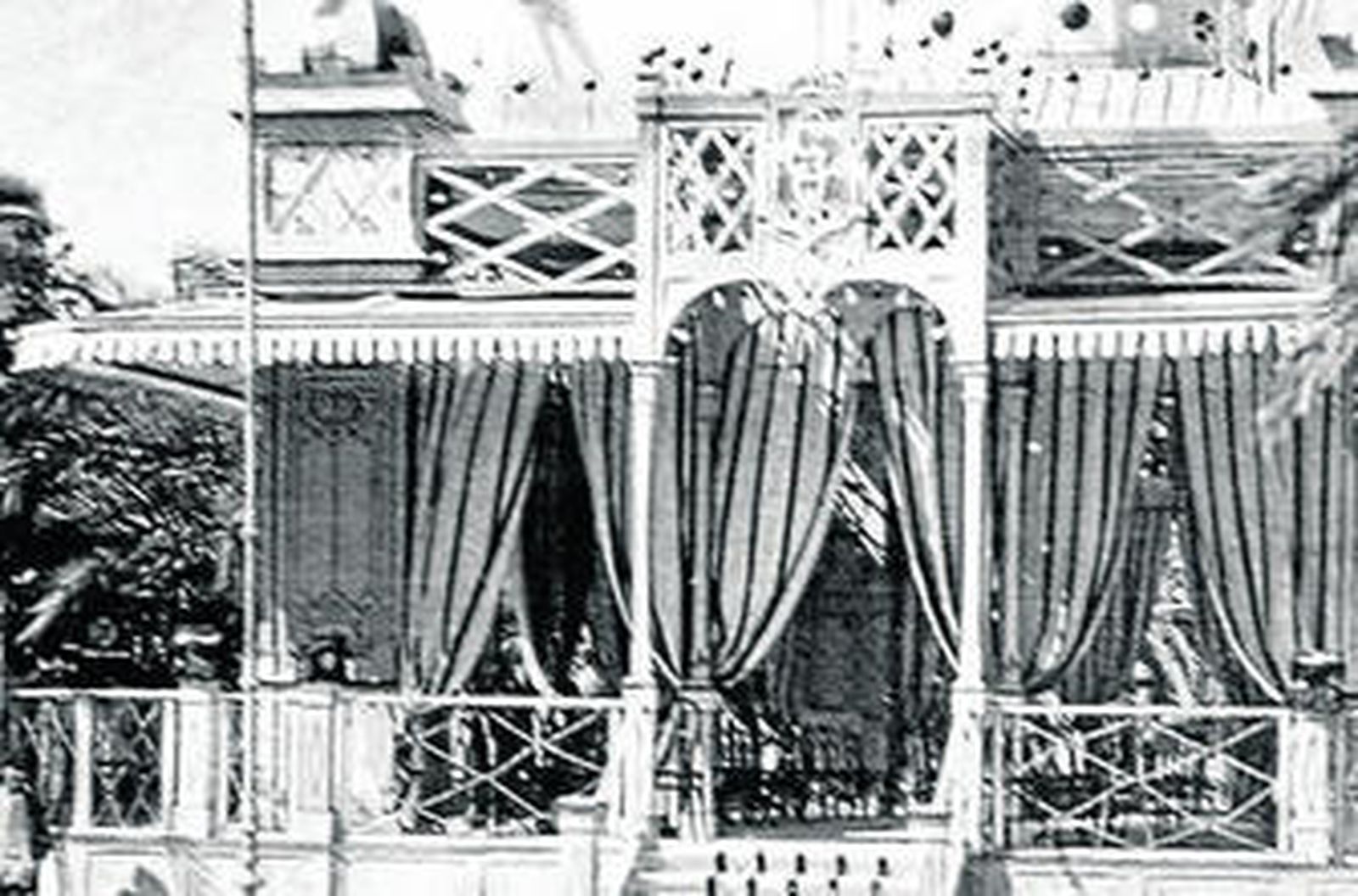 Inauguración en el parque de la Velada de los Angeles