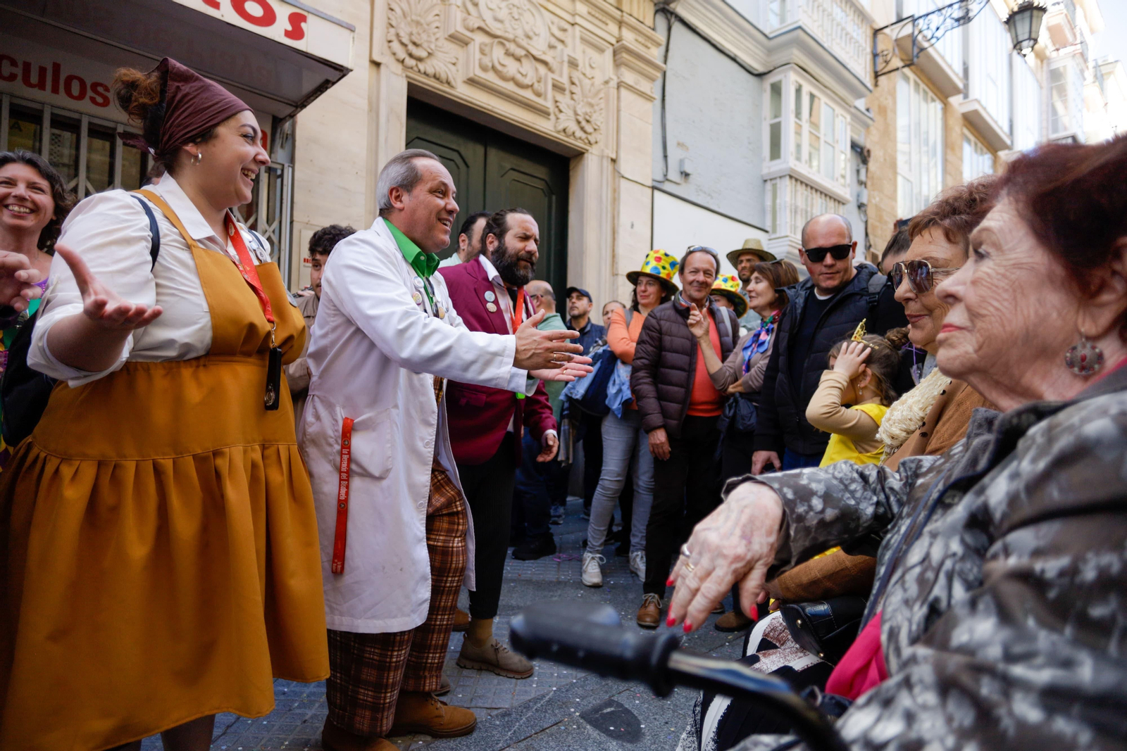 Las mejores imágenes del Domingo de Piñata del Carnaval de Cádiz 2024