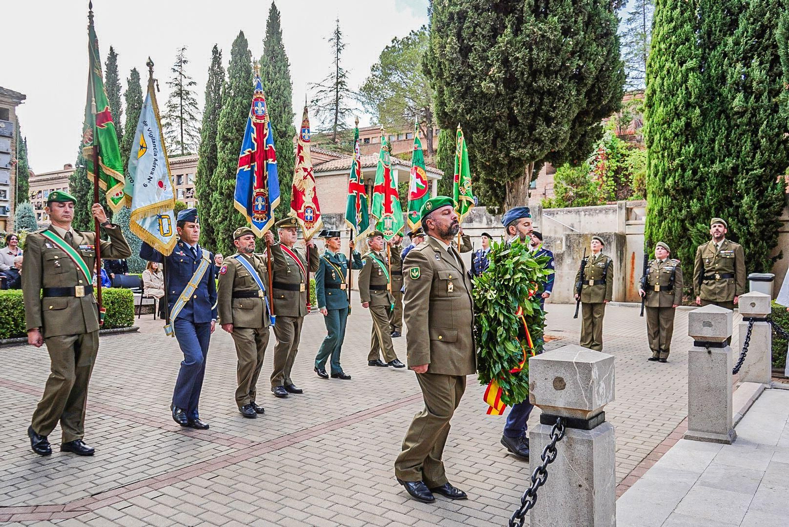 Galería | Todas las imágenes del Día de los Caídos por la Patria en Granada